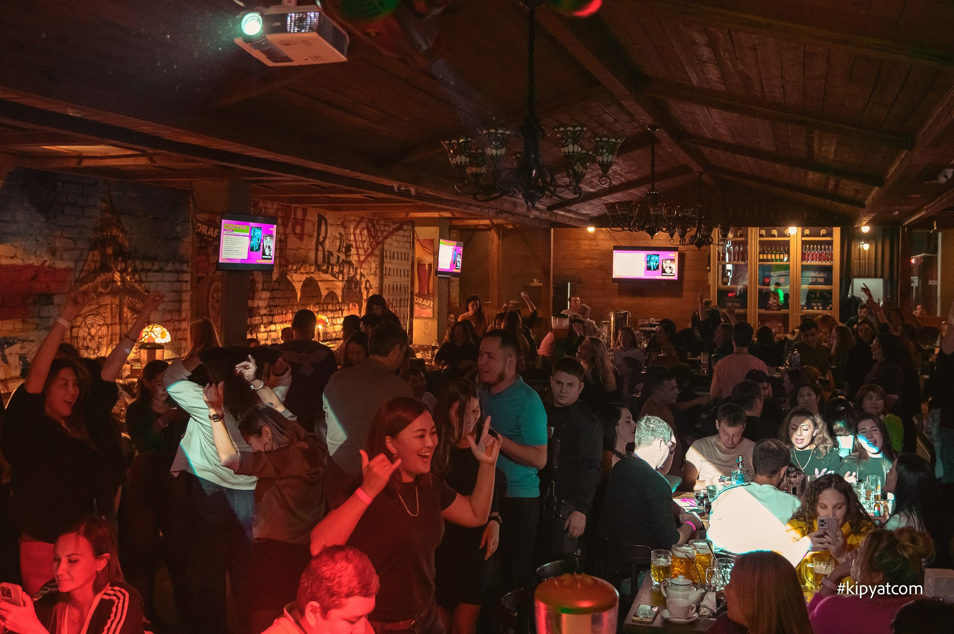 Отгадай мелодию. Астана Кипятком