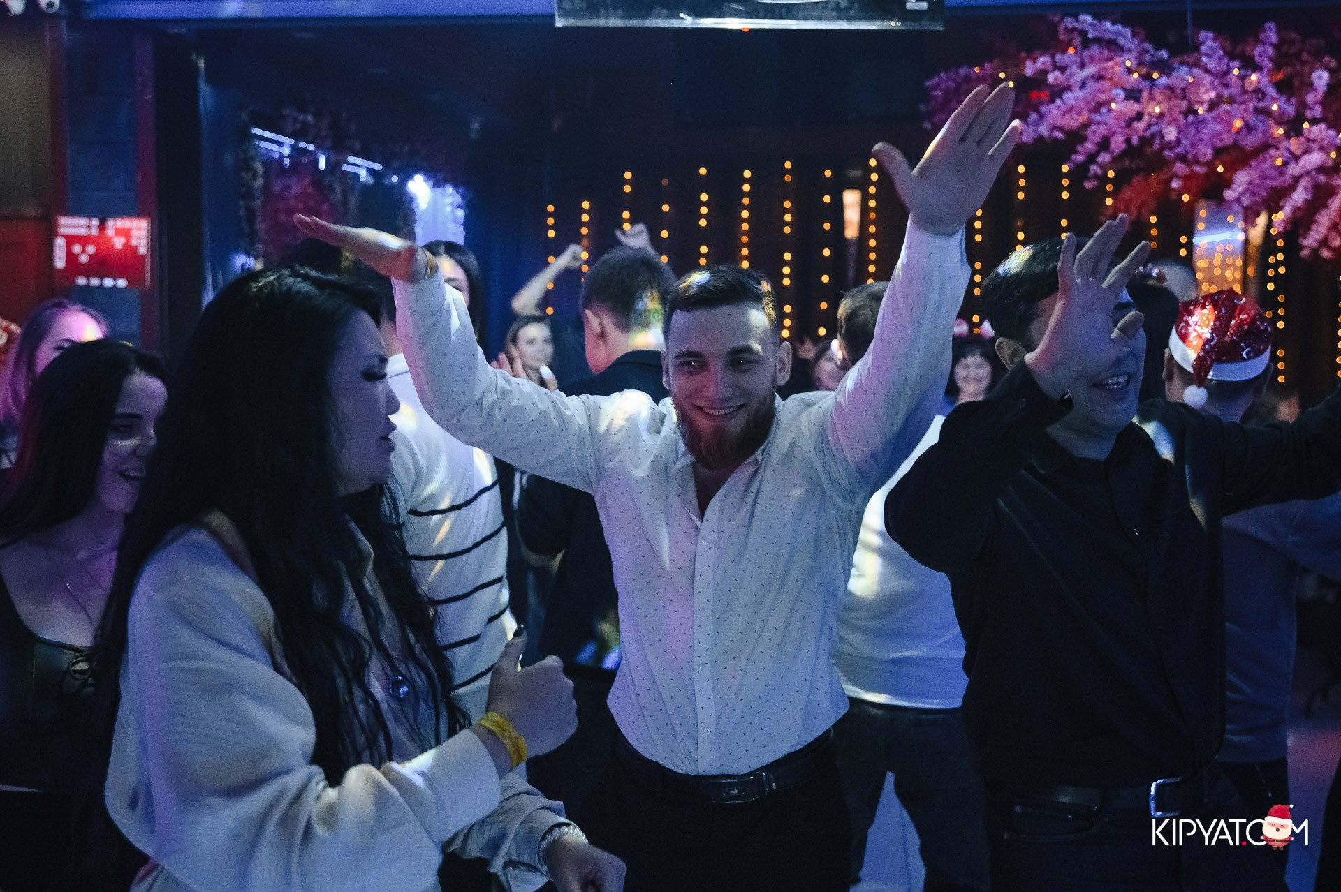 Gastro Music Bar. Астана Кипятком