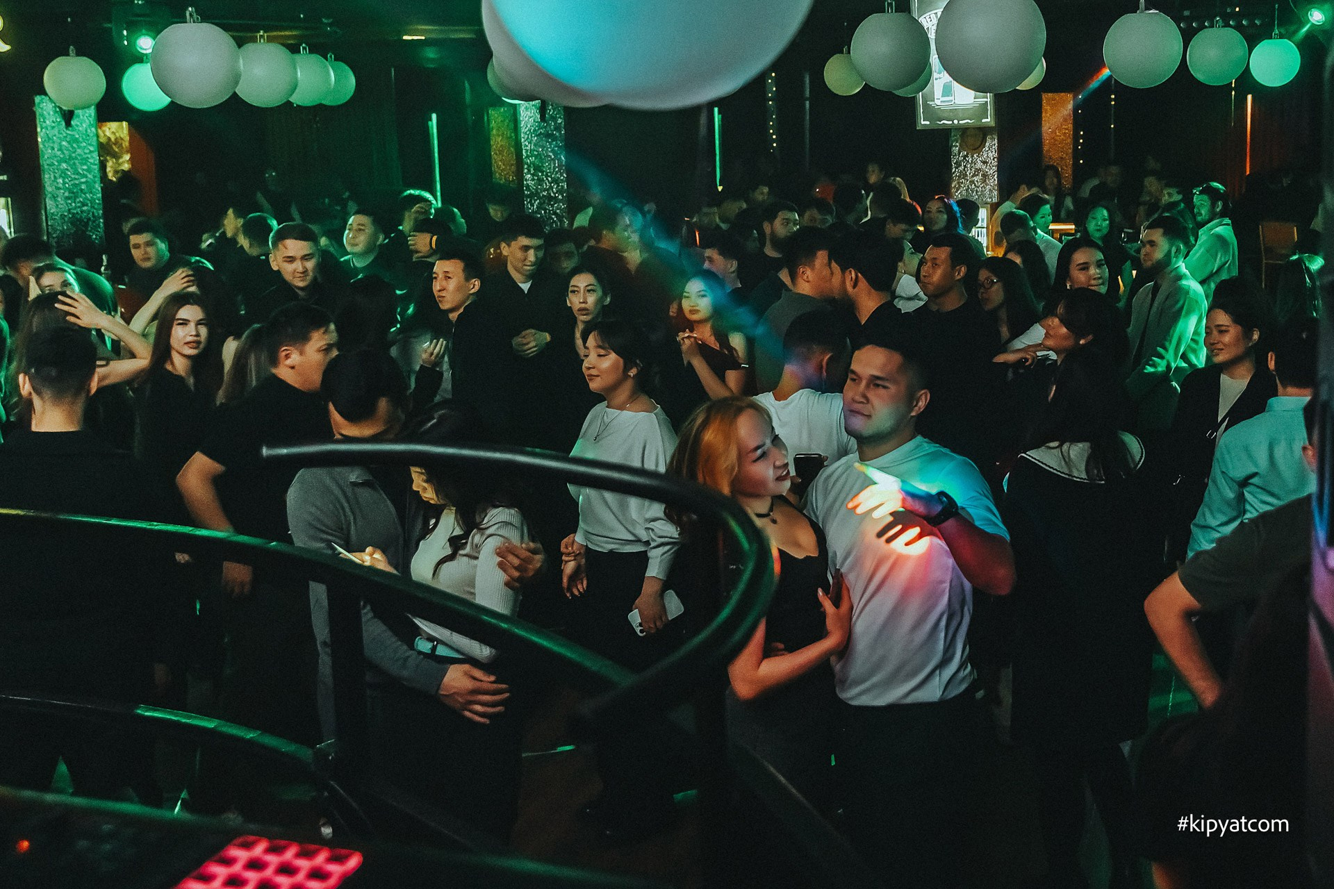 Забери меня. Астана Кипятком