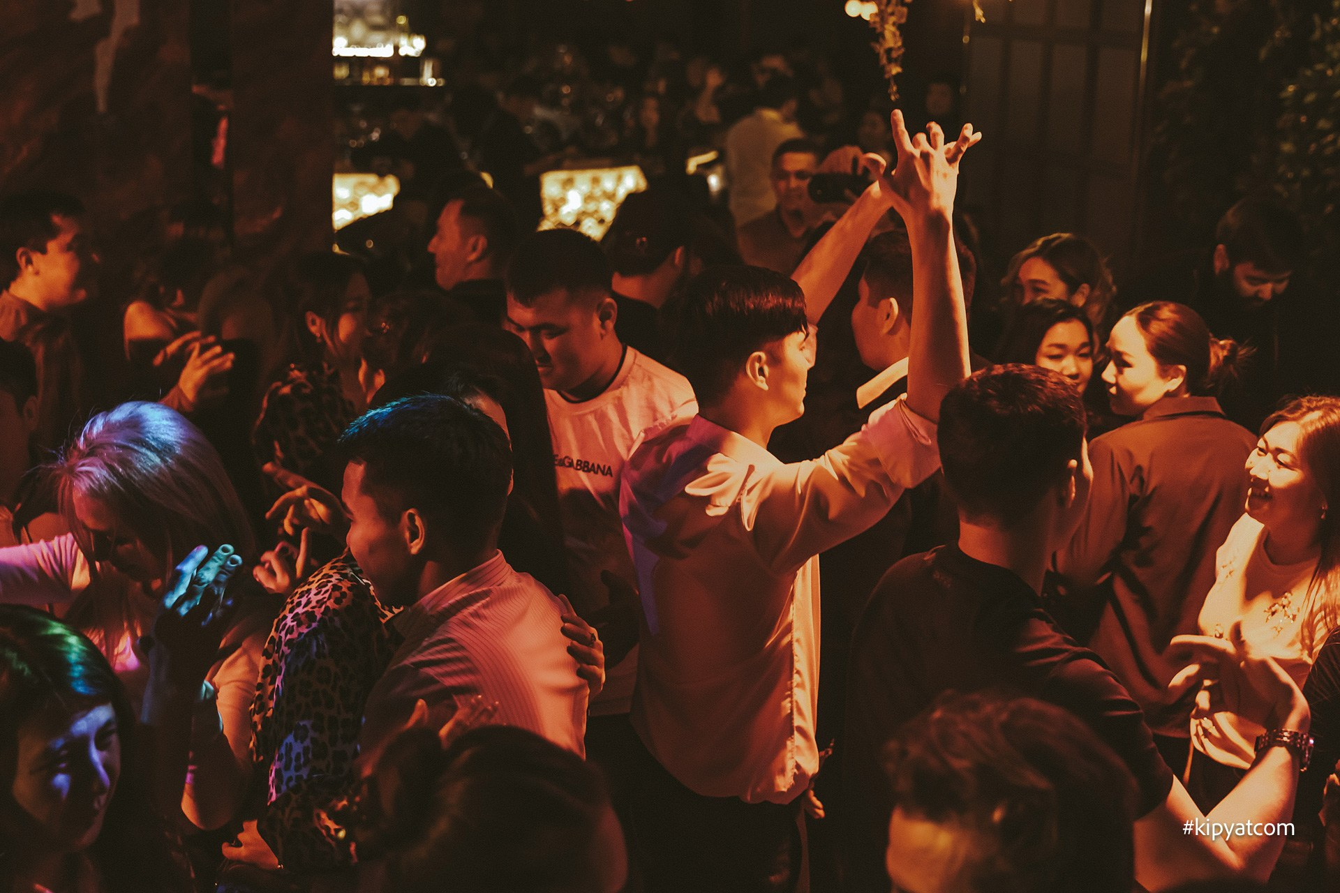 Панаехали бц Москва. Астана Кипятком