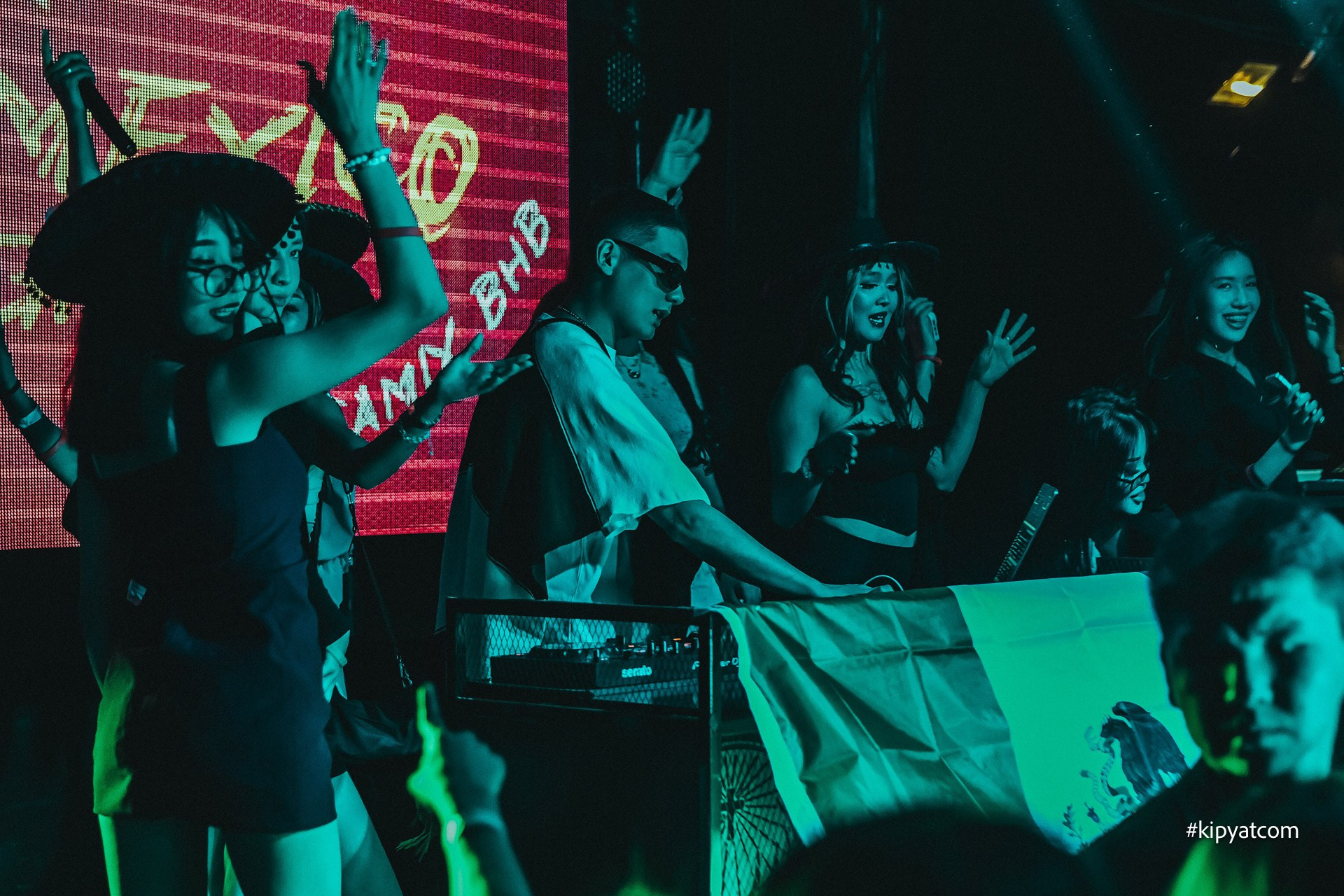 BHB. Астана Кипятком