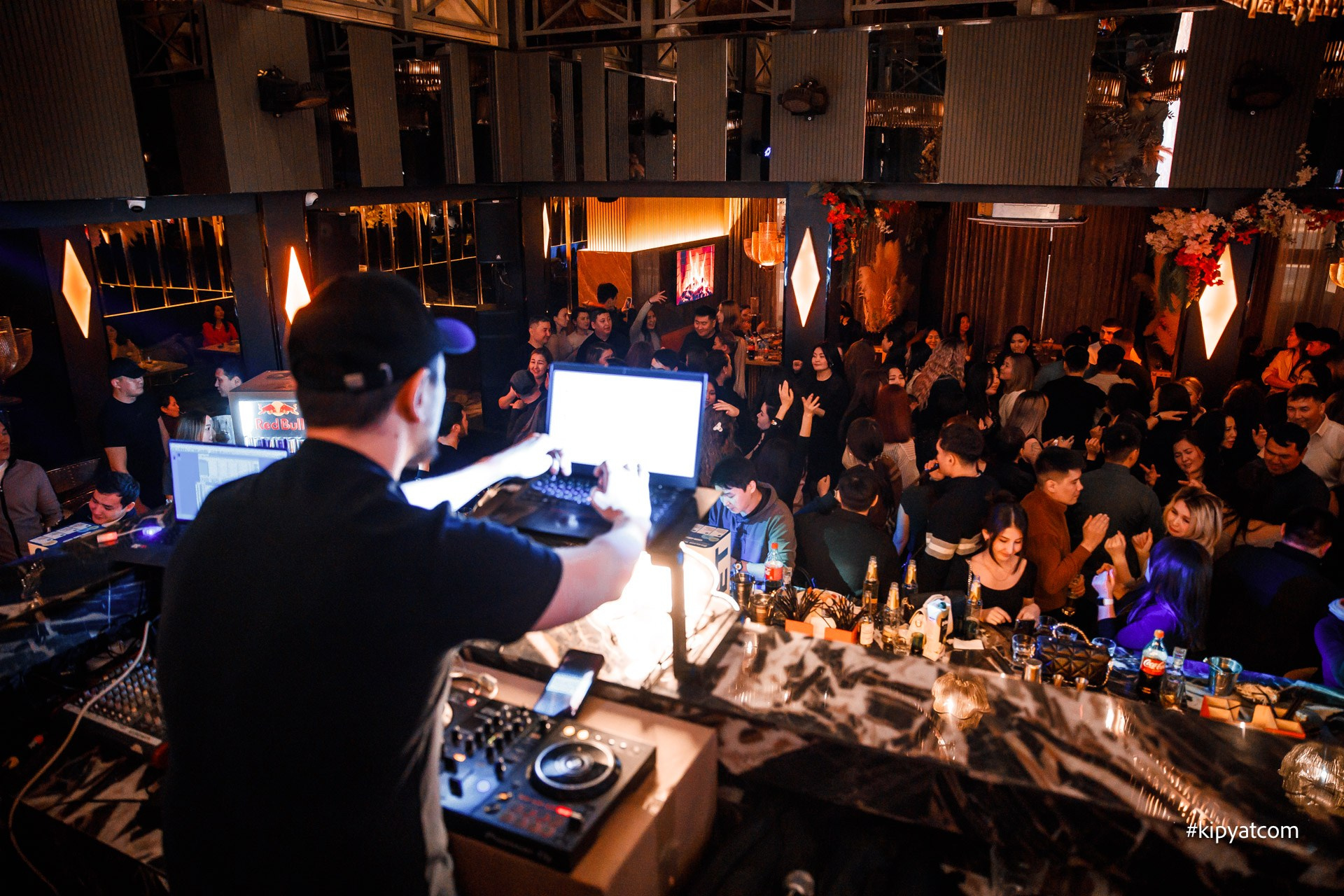 Панаехали на Туране. Астана Кипятком