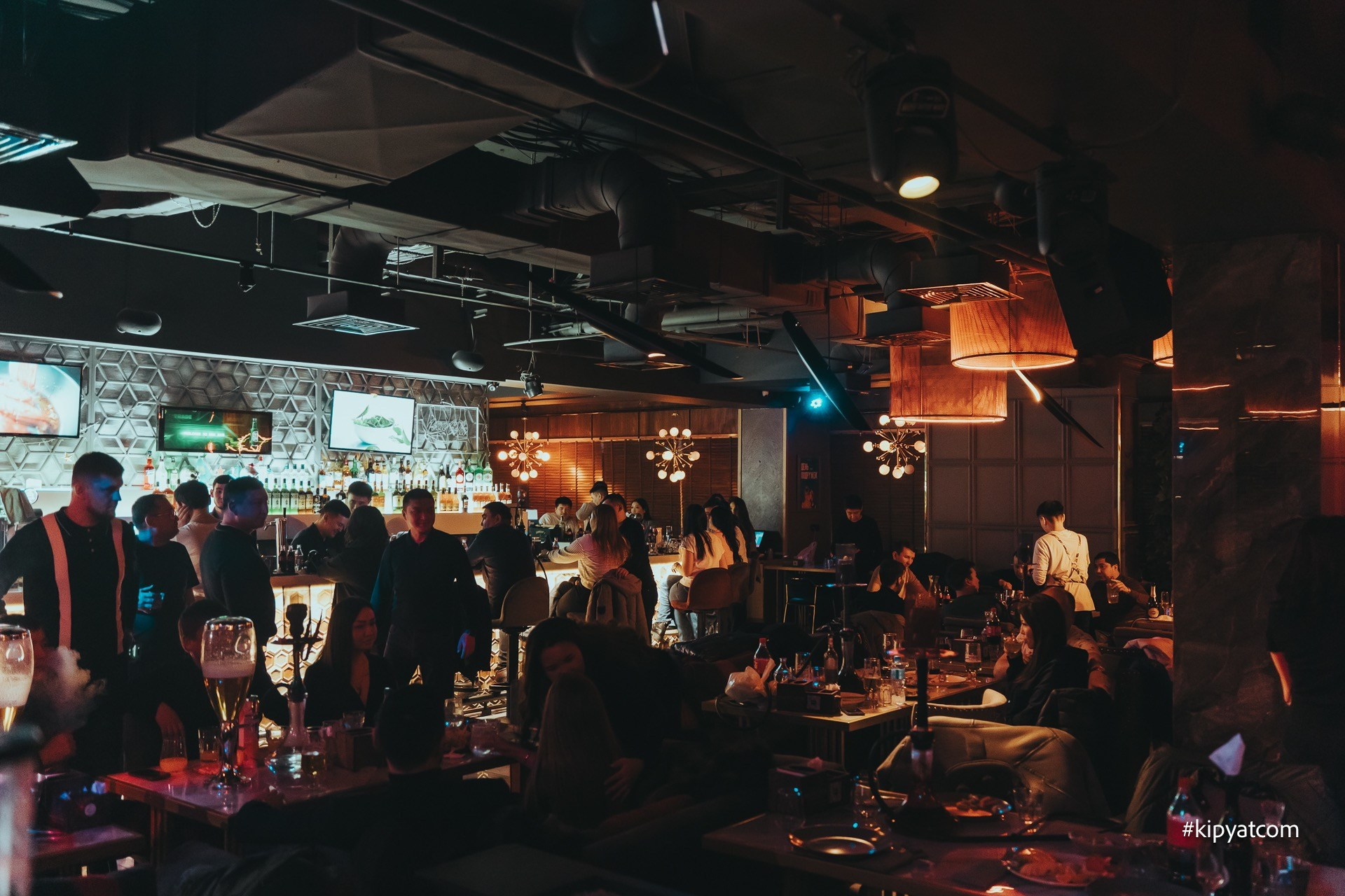 Панаехали БЦ Москва. Астана Кипятком