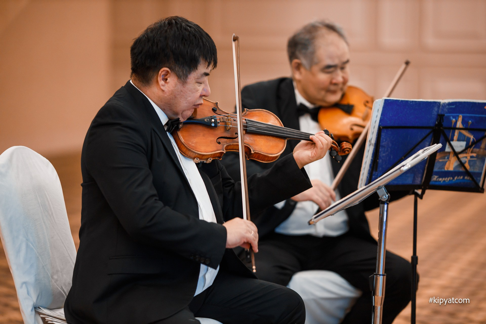 Халықтың сүйіктісі — Народный любимец. Астана Кипятком