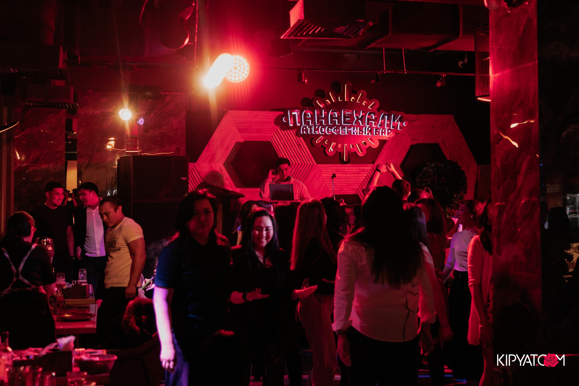 Панаехали бц Москва. Астана Кипятком