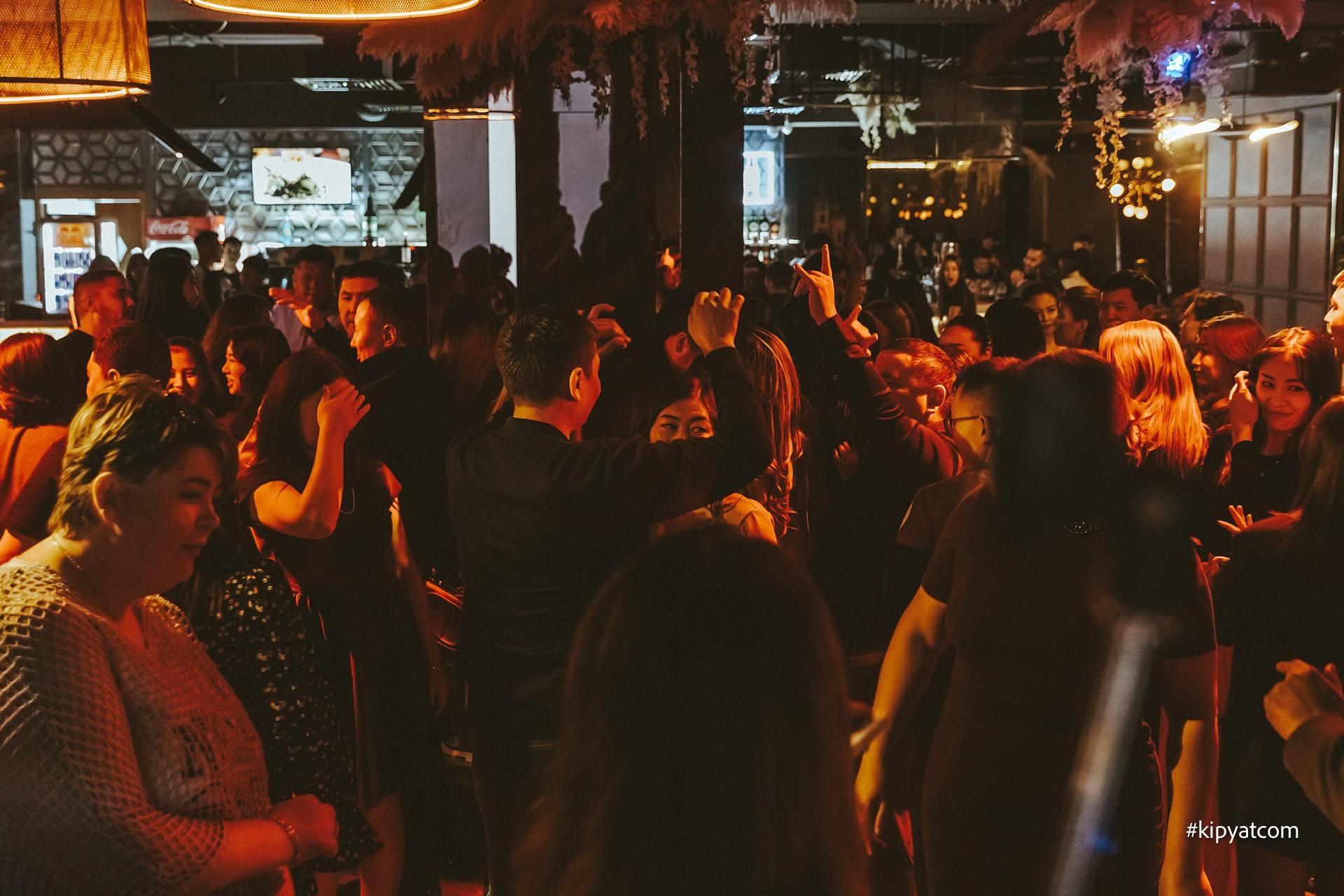 Панаехали бц Москва. Астана Кипятком