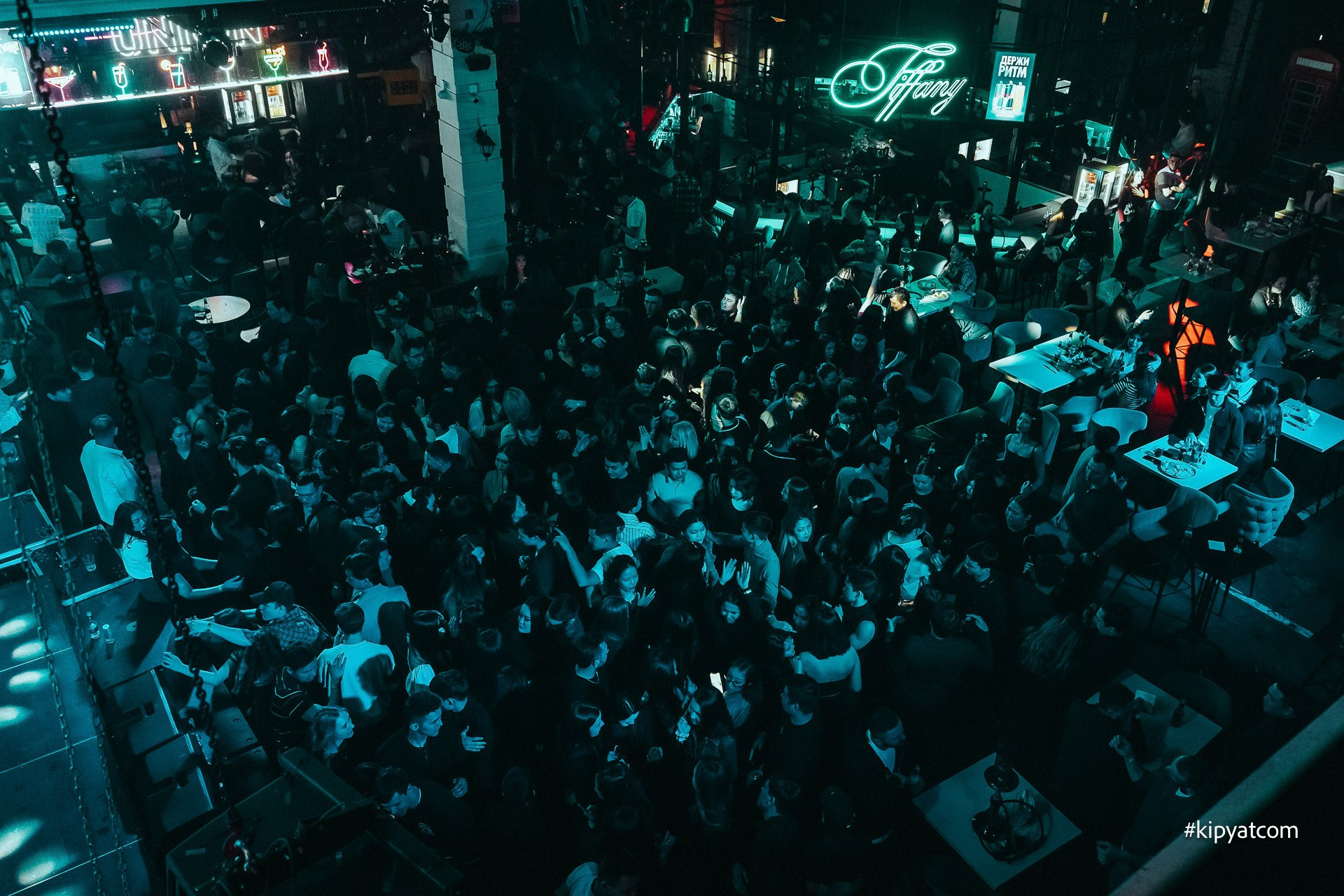 Zima Gallery. Астана Кипятком