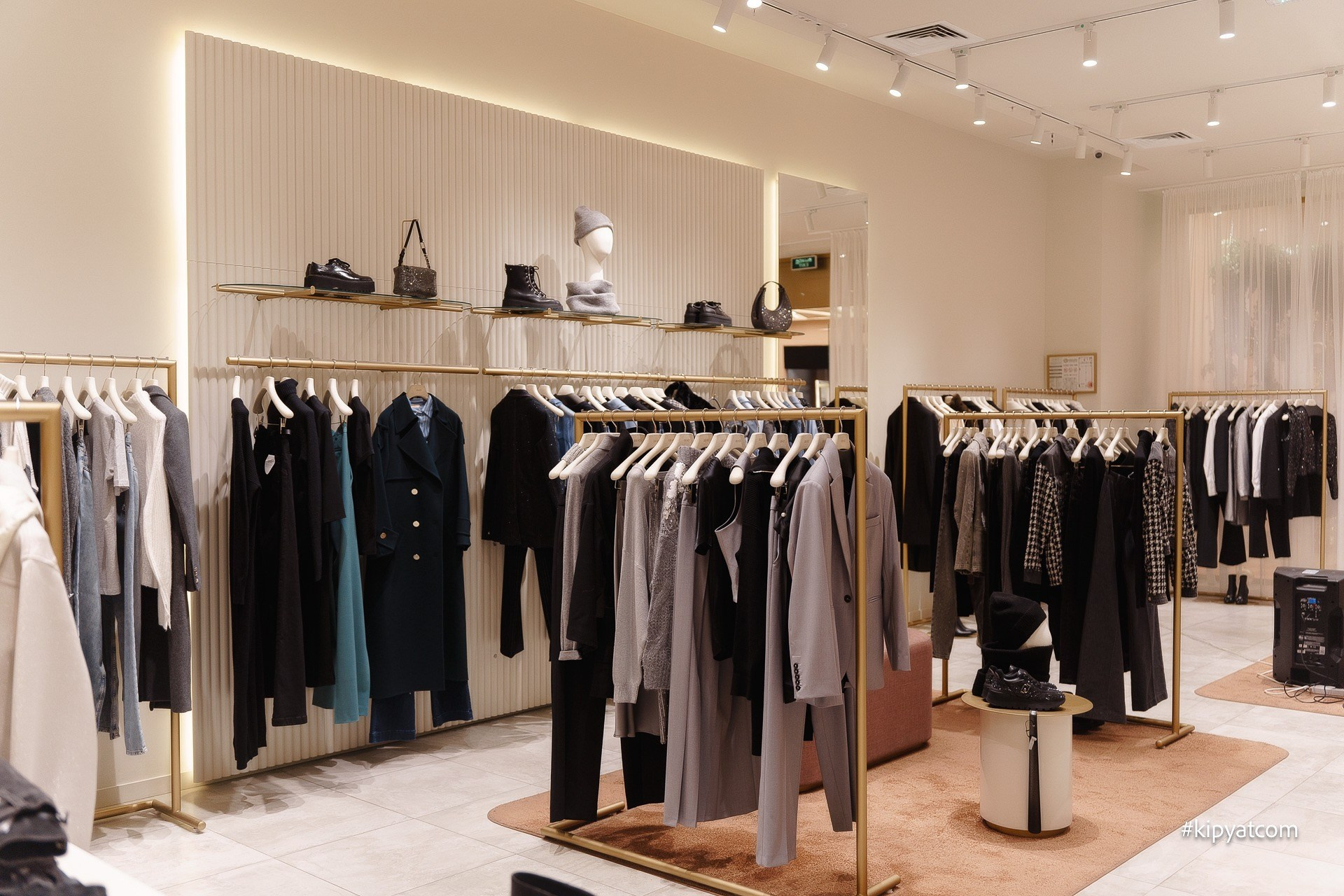 Liu Jo. Астана Кипятком