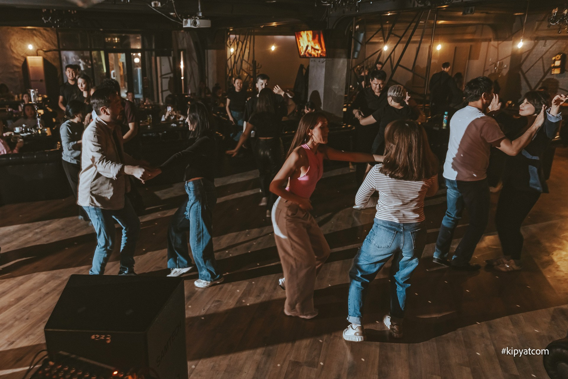 Hookah Place. Астана Кипятком