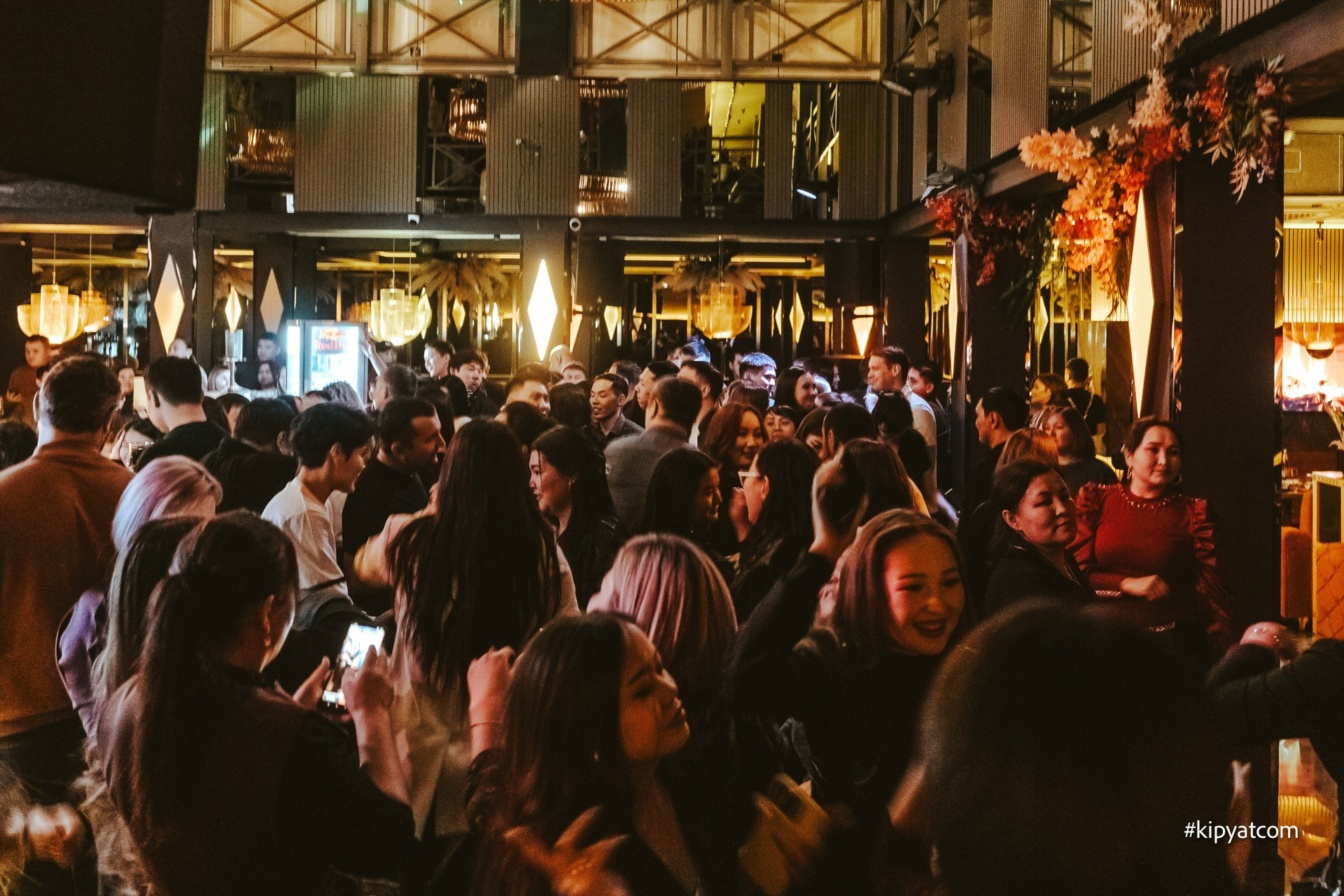 Панаехали на Туране. Астана Кипятком