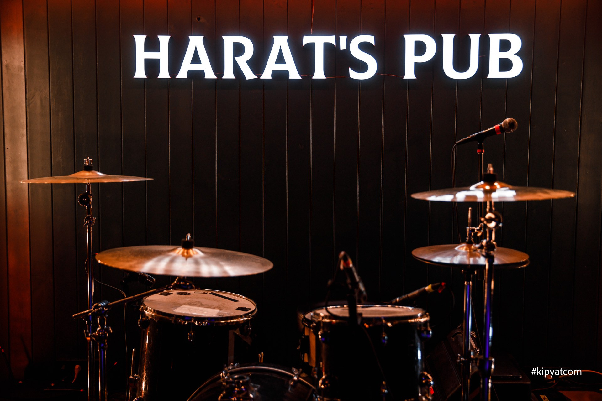 Harat`s Irish Pub. Астана Кипятком