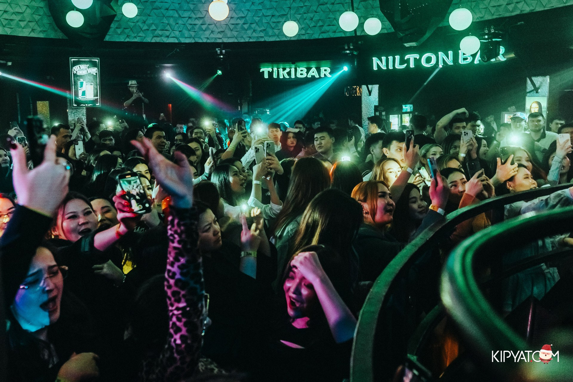 Забери меня. Астана Кипятком