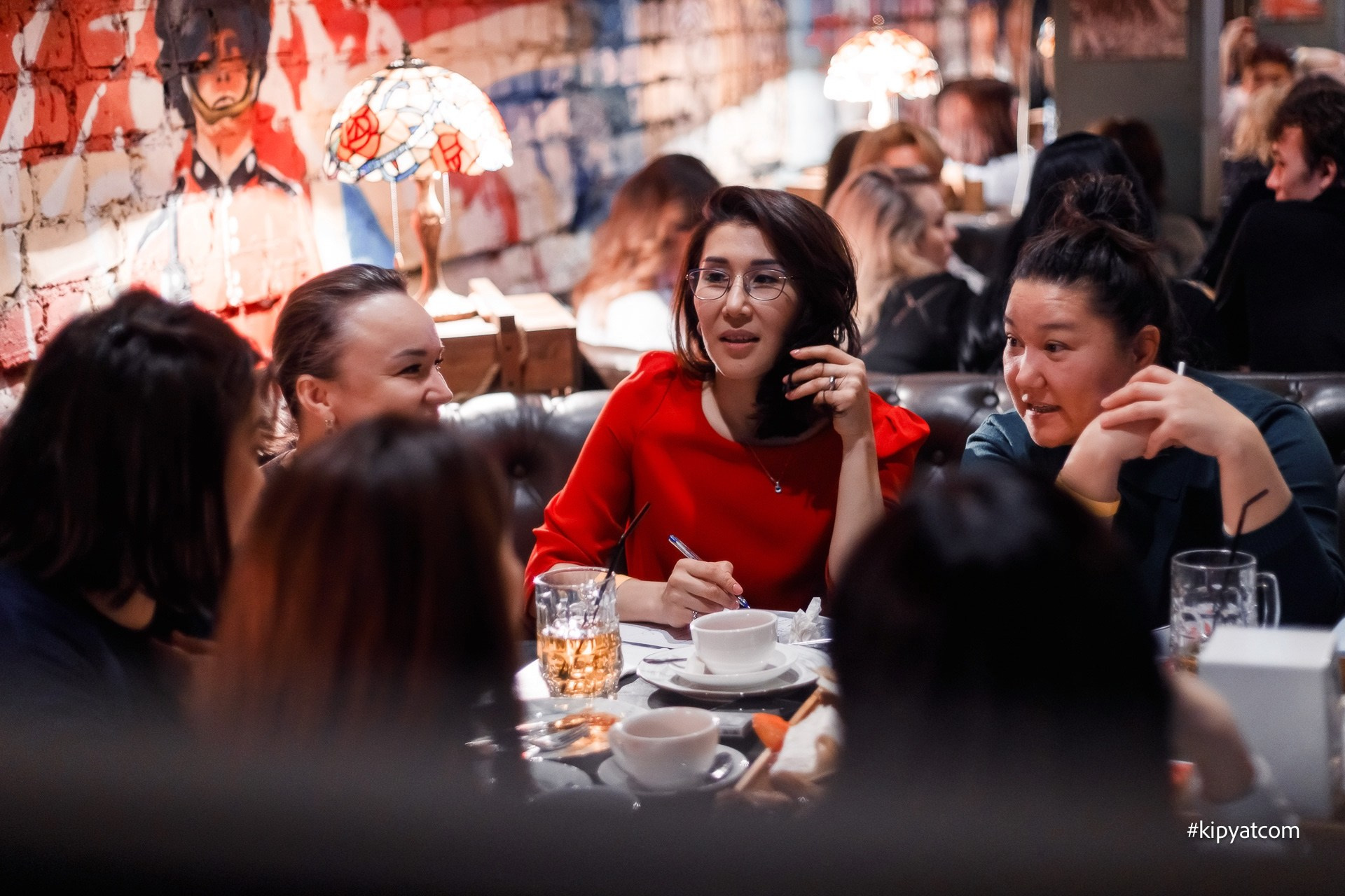 Отгадай мелодию. Астана Кипятком