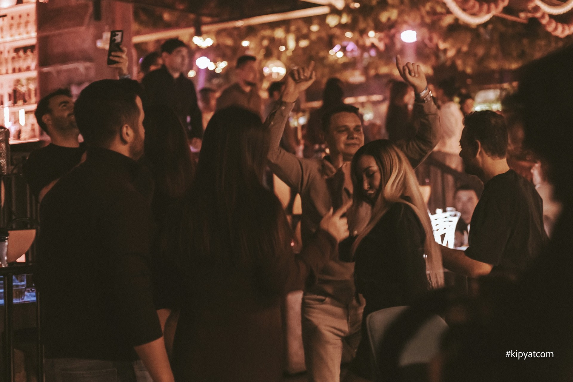 Bla Bla Bar. Астана Кипятком