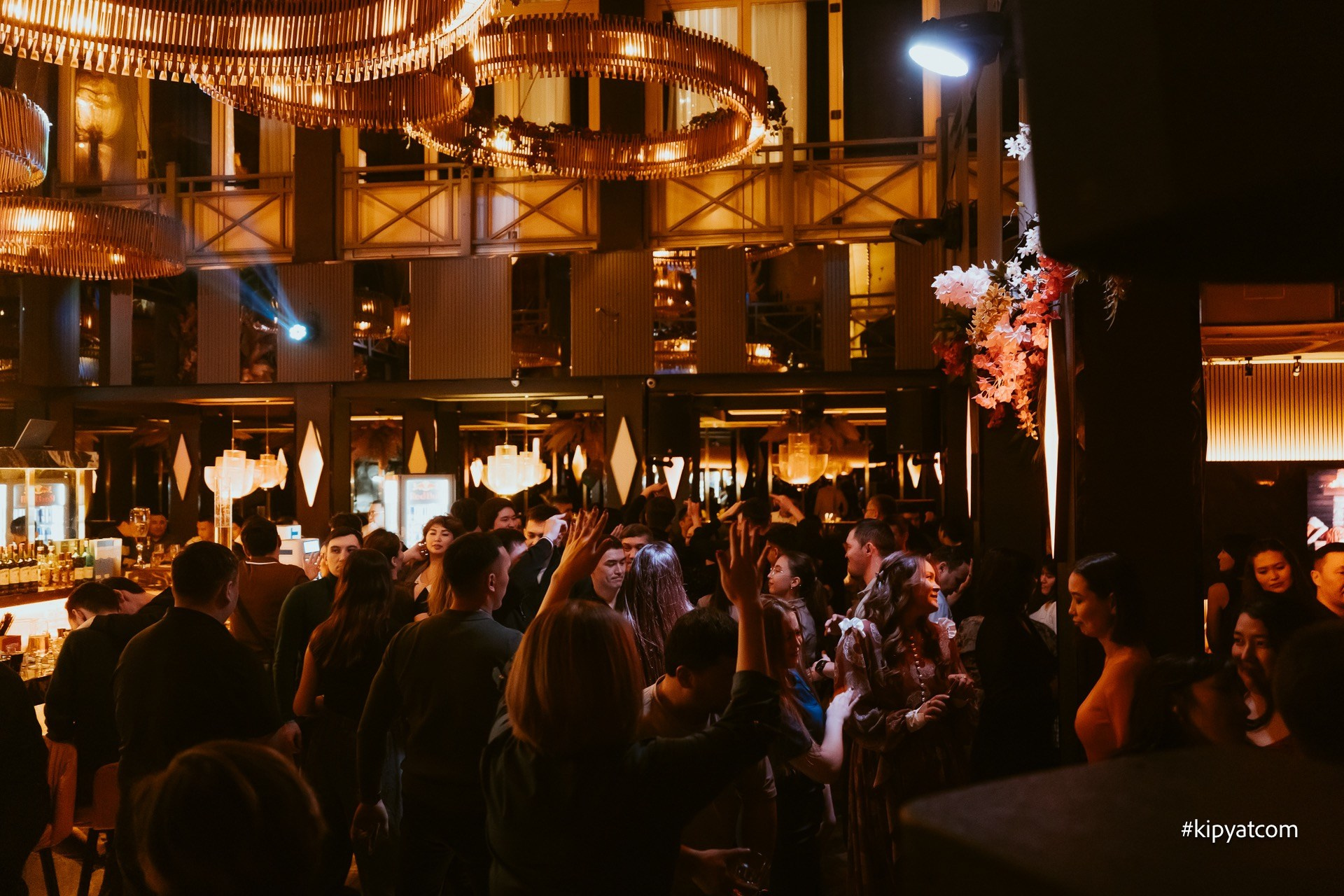 Панаехали на Туране. Астана Кипятком