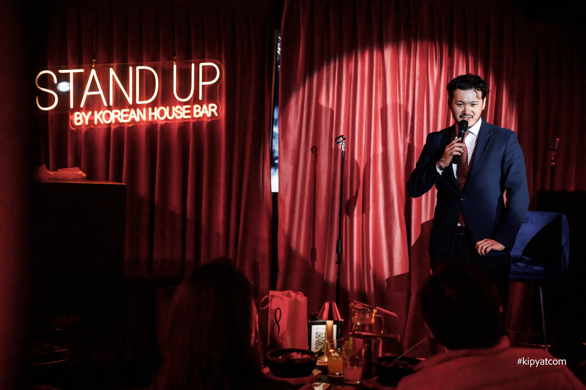 Праздничный стендап «Love is» от SunProject. Астана Кипятком