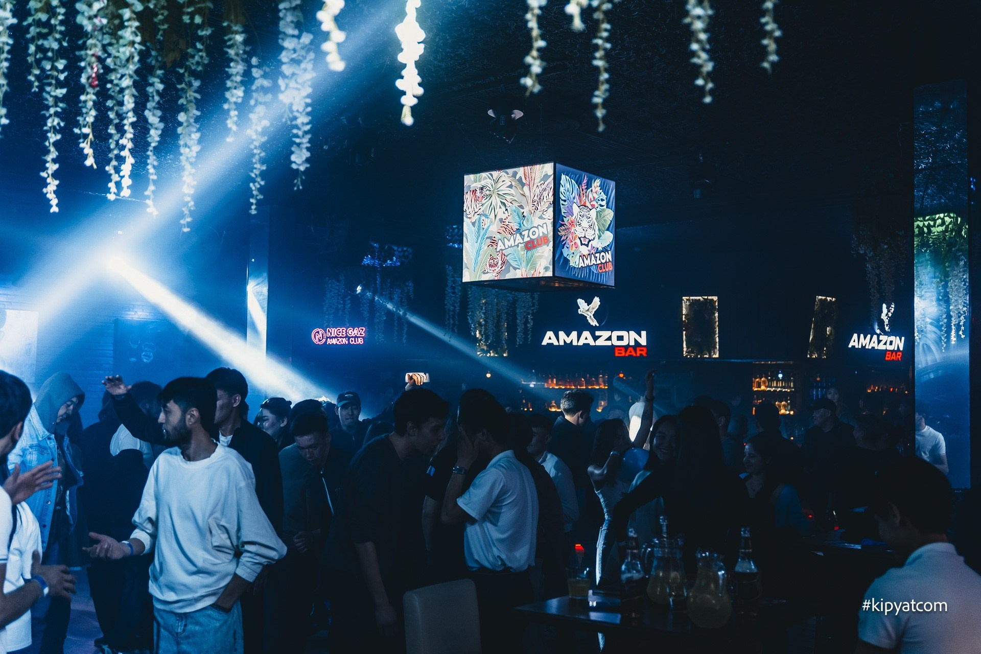 Amazon night club. Астана Кипятком