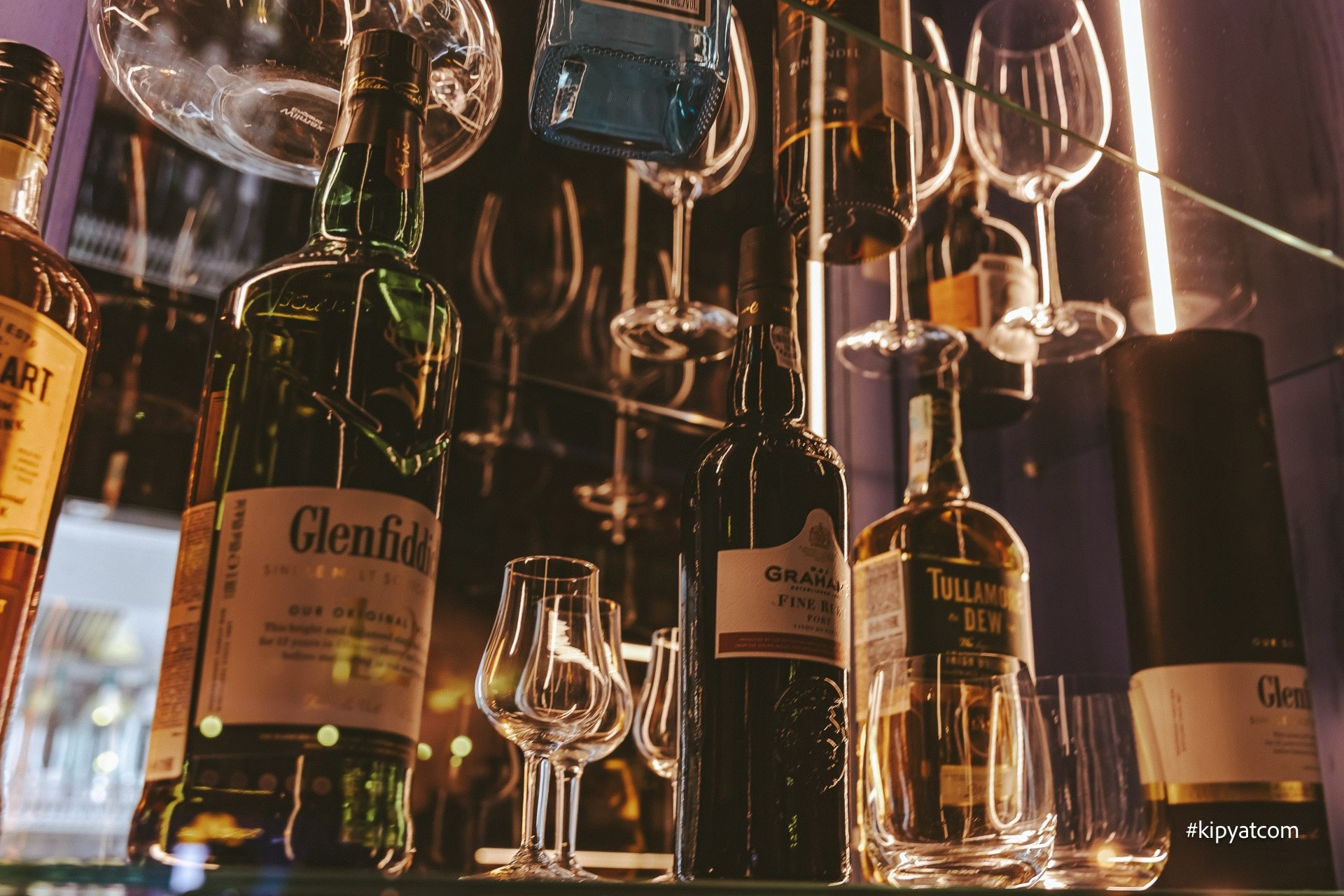 Harat`s Irish Pub на Токпанова. Астана Кипятком