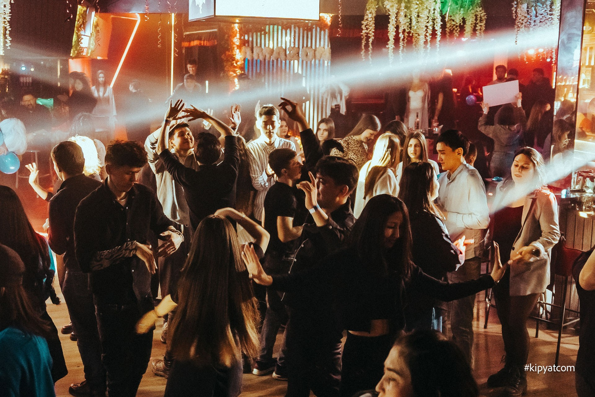 Amazon night club. Астана Кипятком