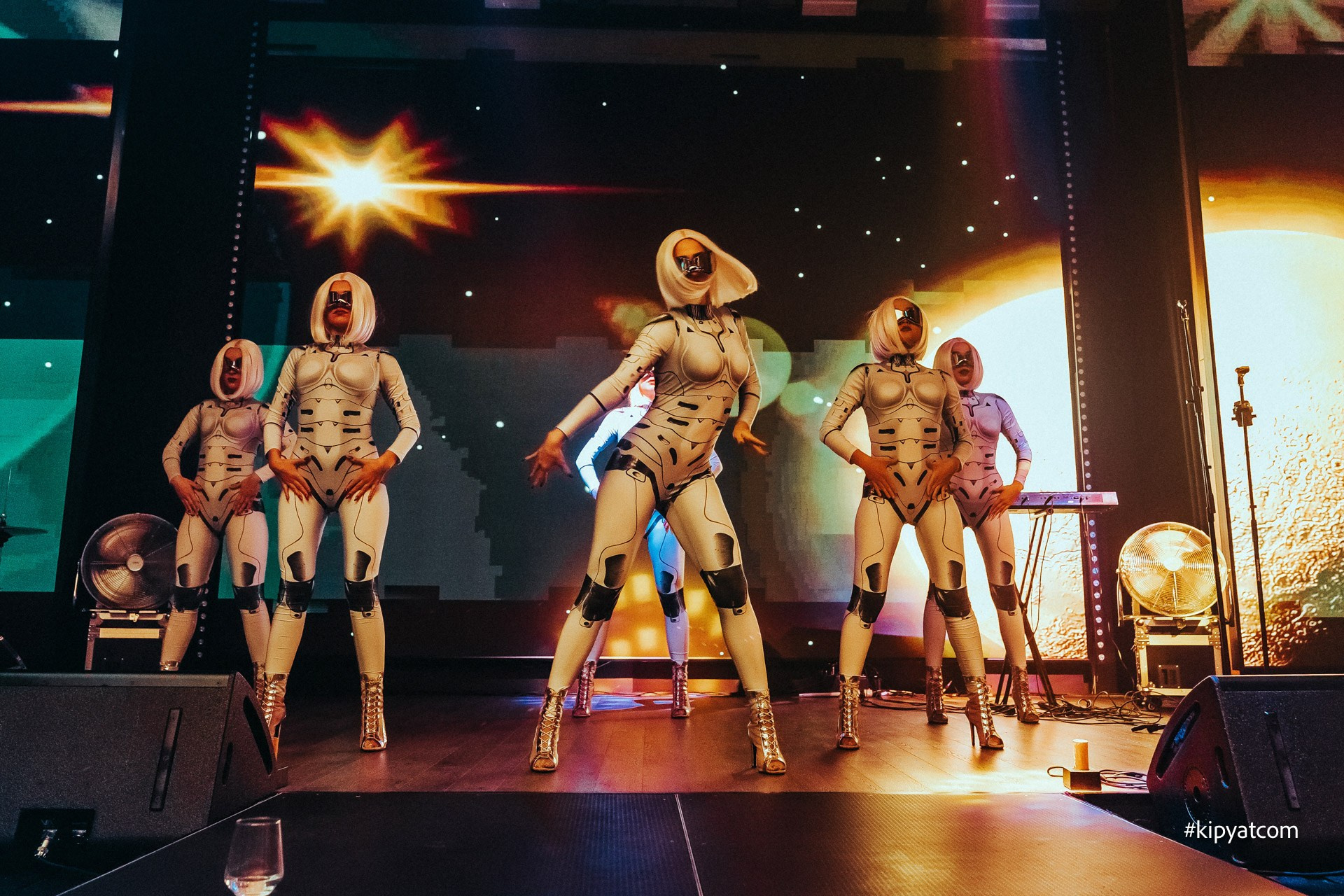 TOY. Астана Кипятком