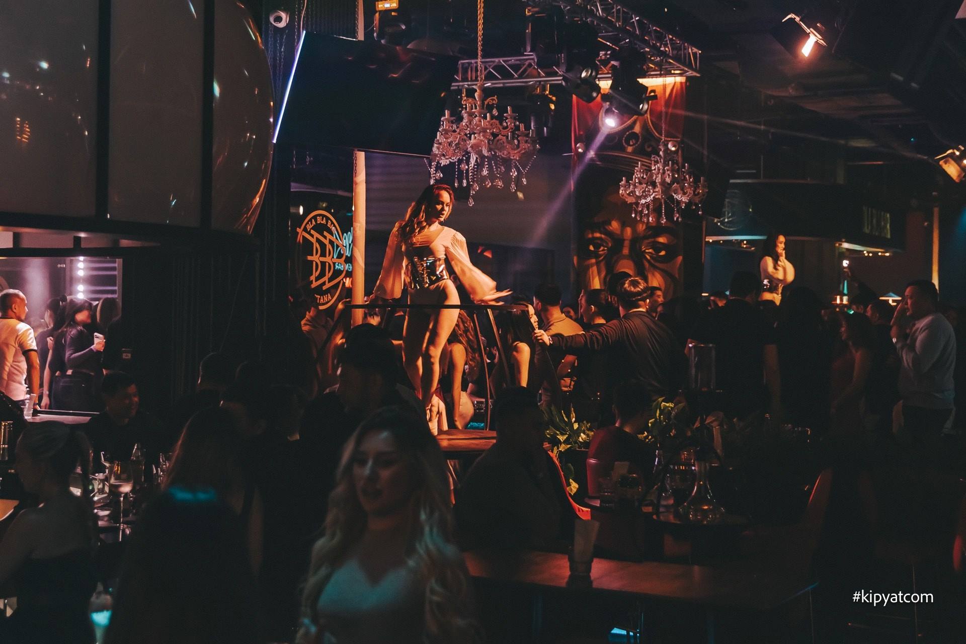 Bla Bla Bar. Астана Кипятком