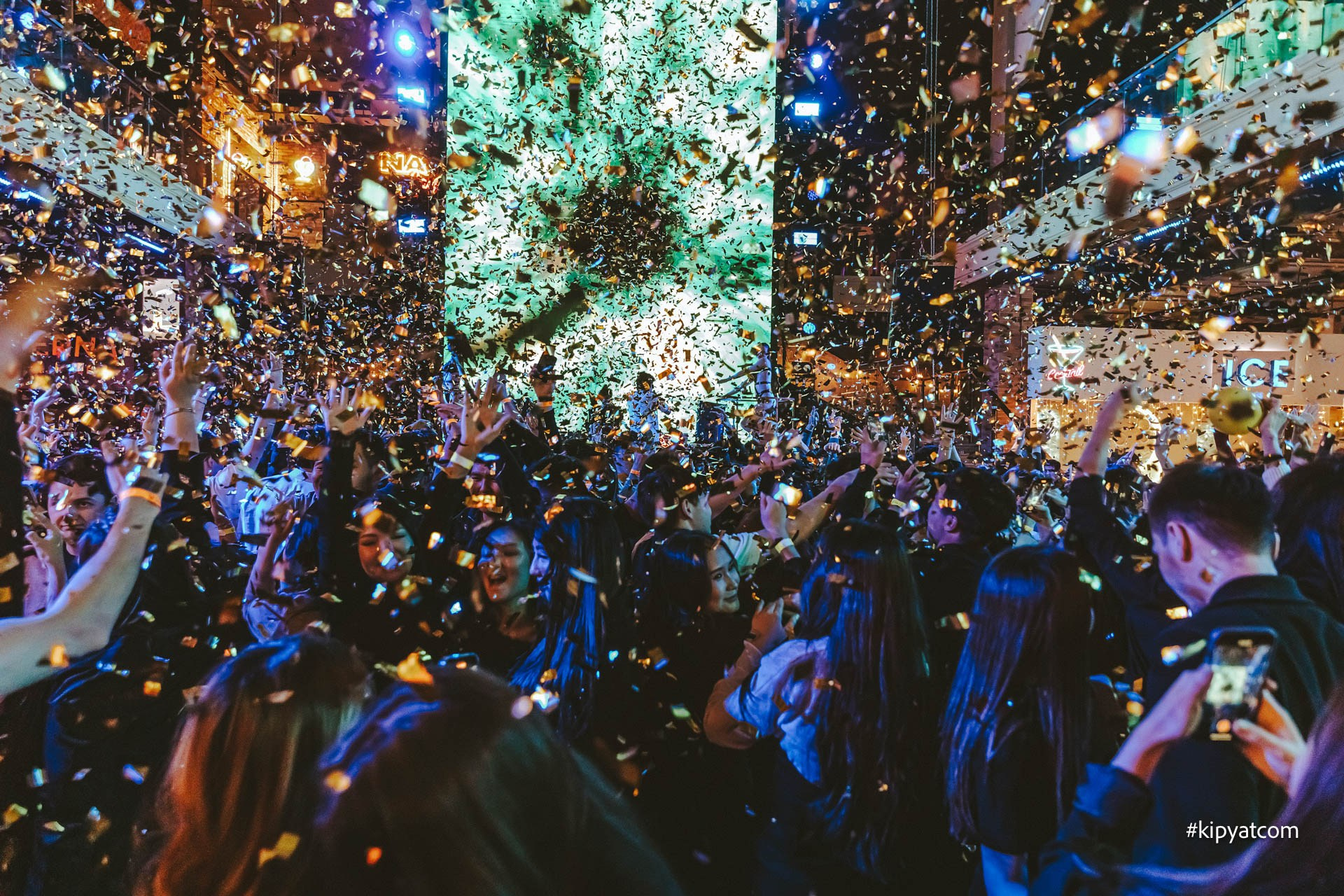 Zima Gallery. Астана Кипятком