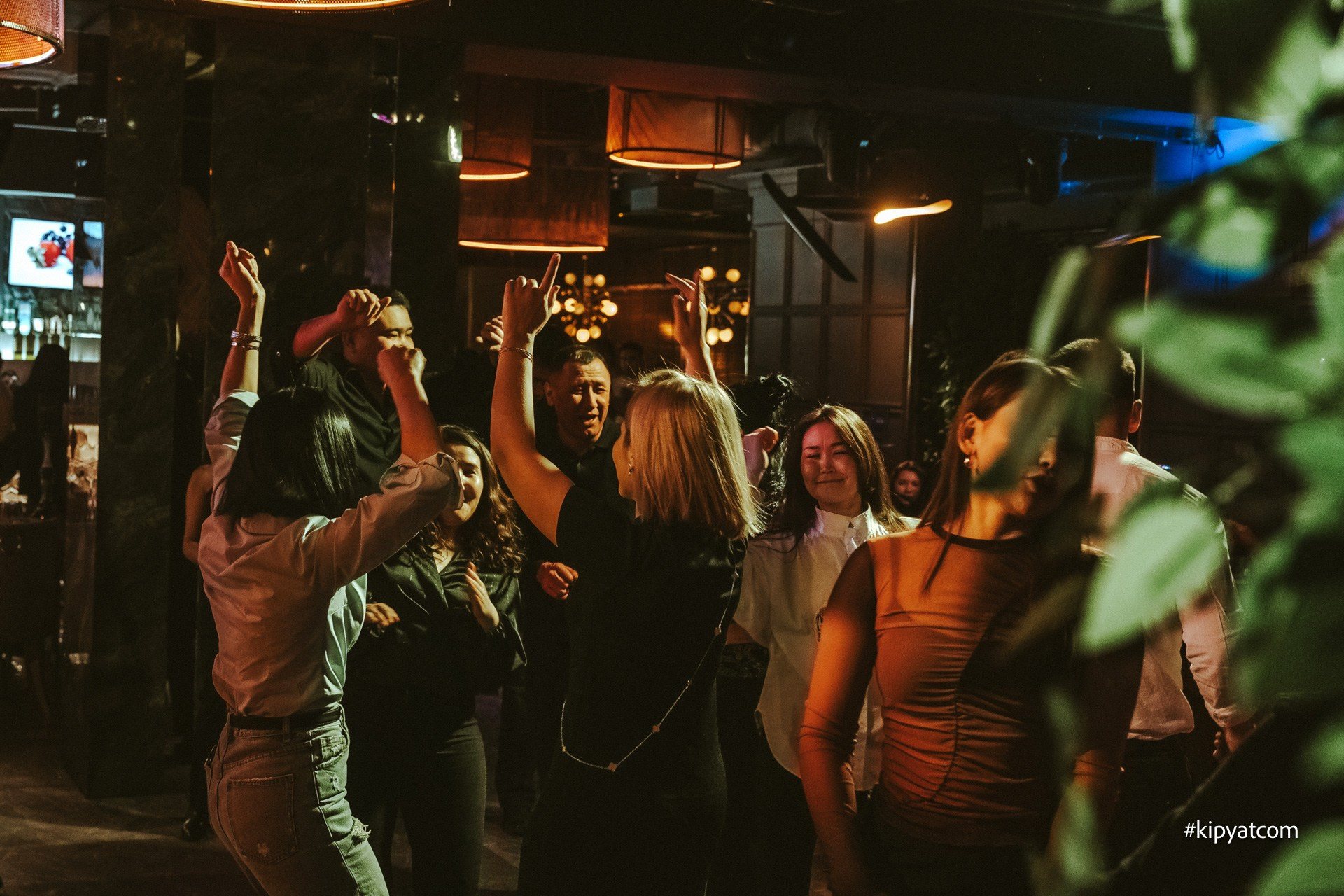 Панаехали бц Москва. Астана Кипятком