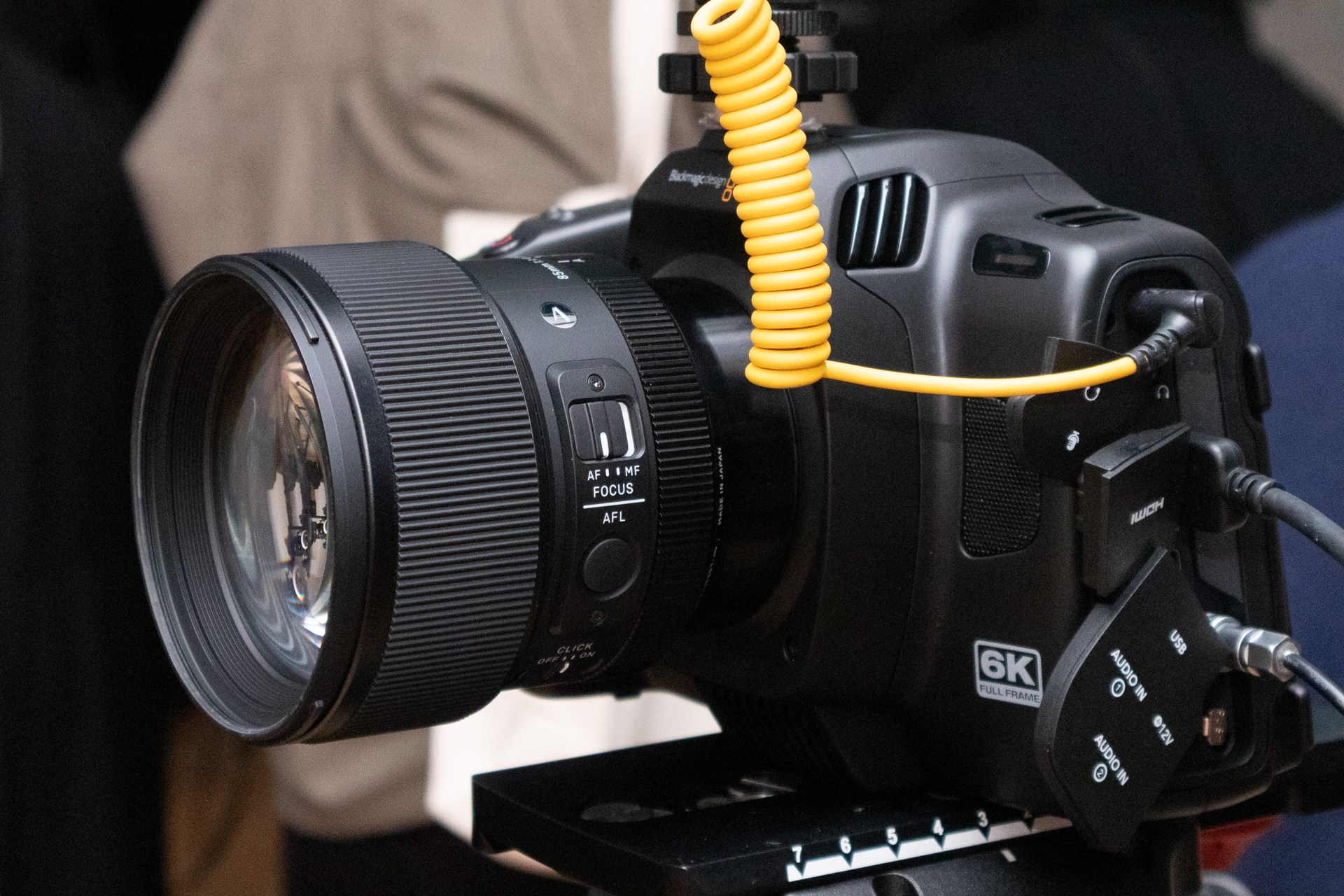 Полноразмерная кинокамера Blackmagic Cinema Camera 6K. Фотограф — видеограф в Москве Дмитрий Менделеев