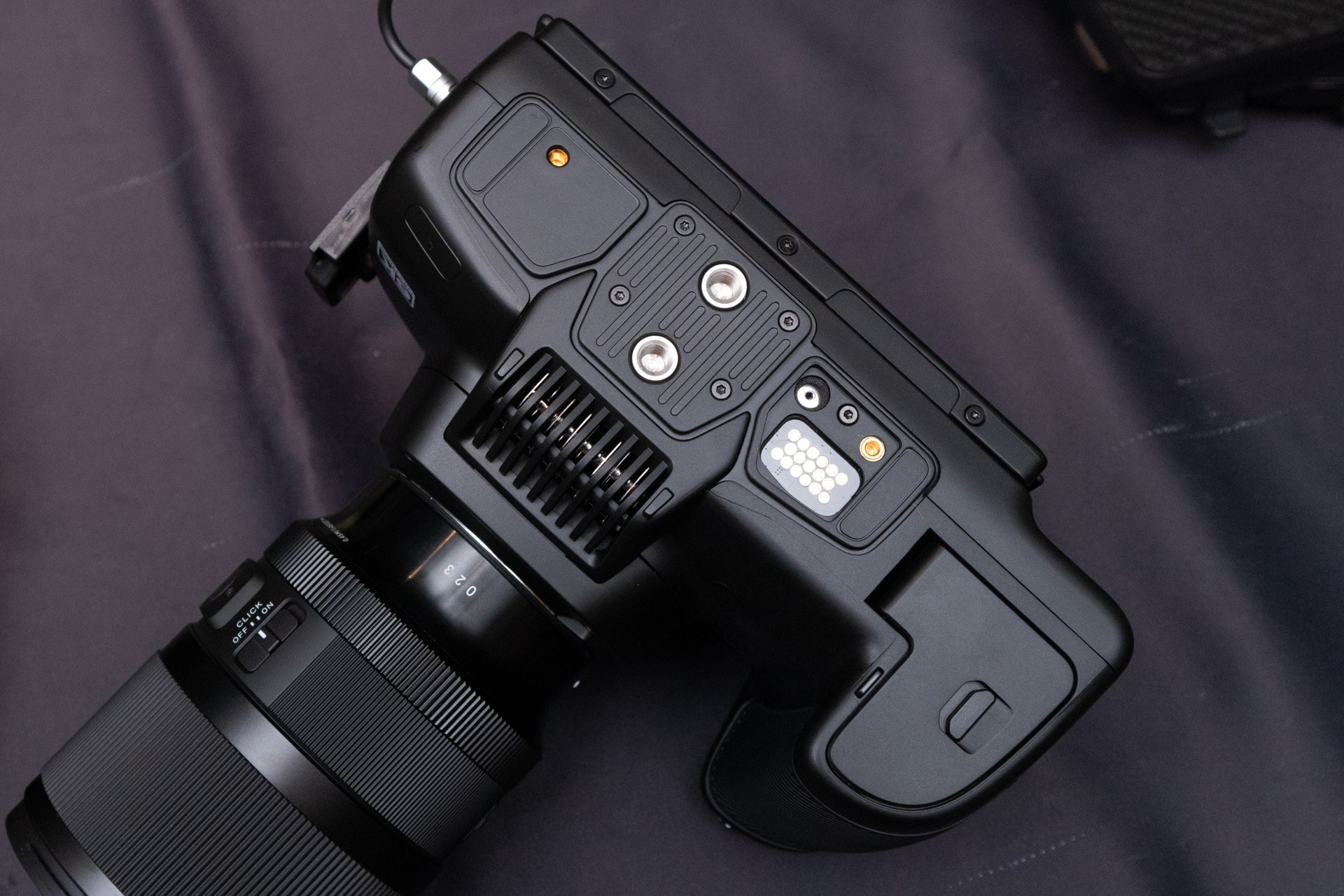 Полноразмерная кинокамера Blackmagic Cinema Camera 6K. Фотограф — видеограф в Москве Дмитрий Менделеев