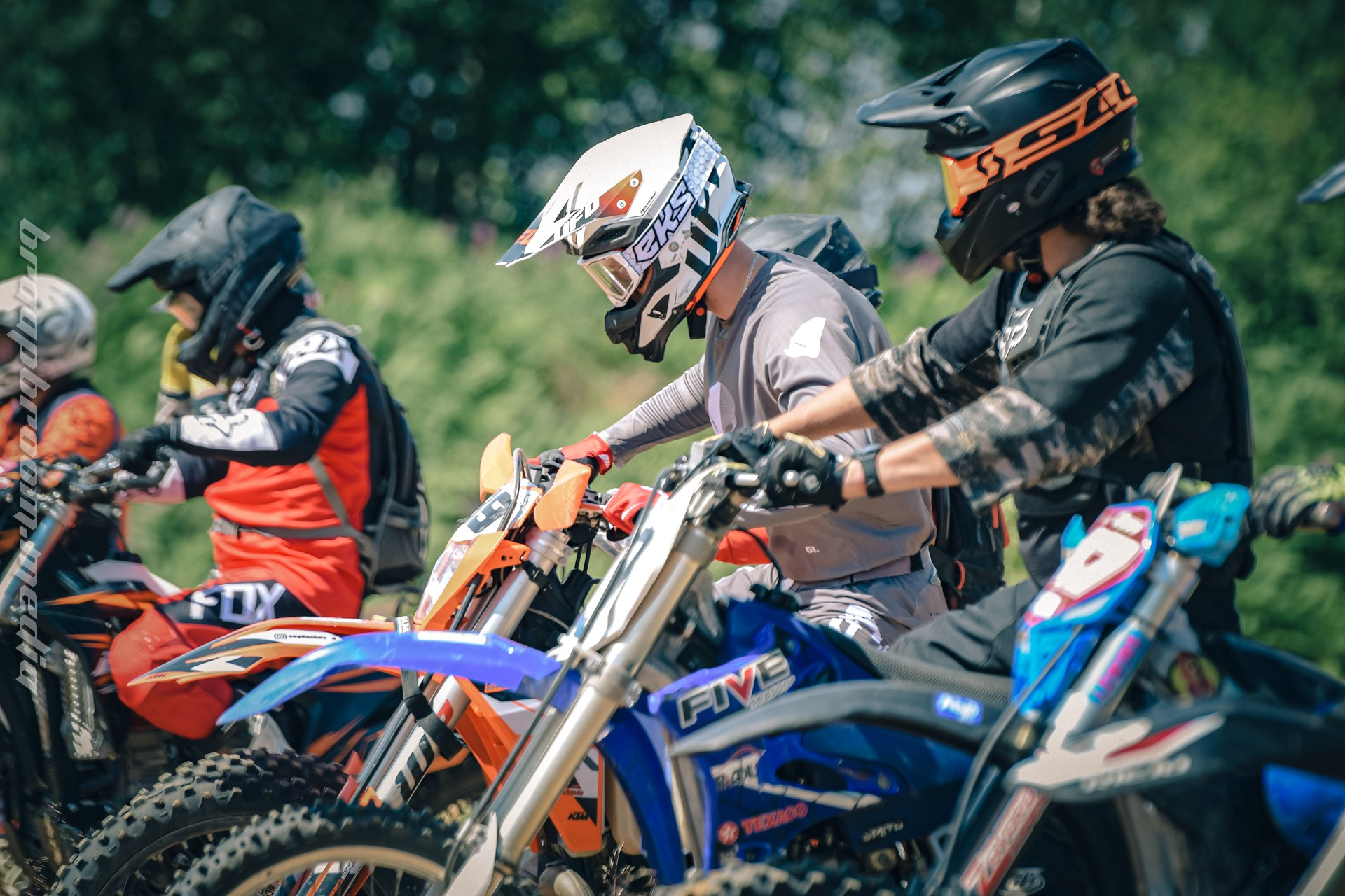 CountryCross. BraapBroom Media Group