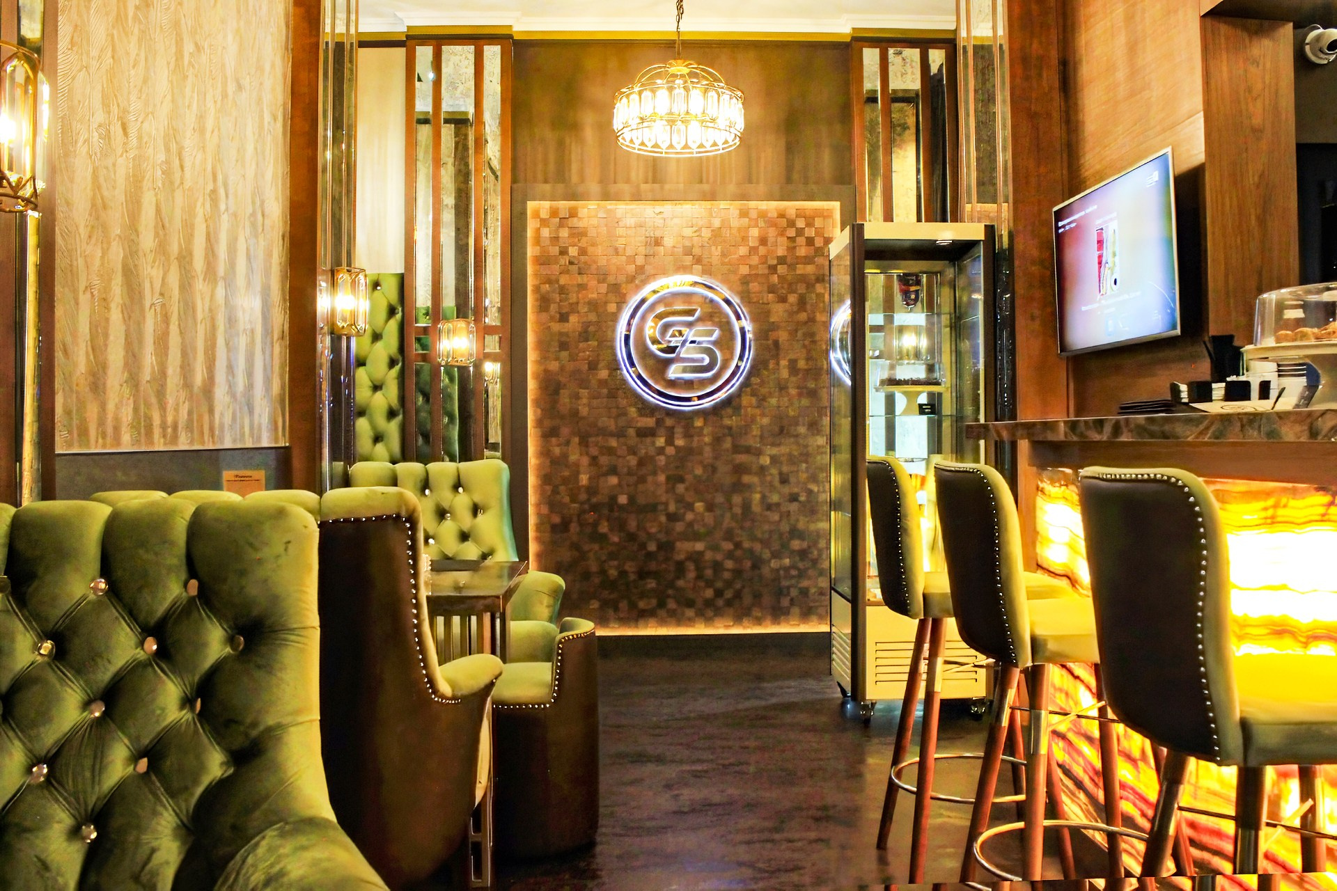 Комплексный дизайн-проект кафе GOLD&SILVER Сочи. Интерьерный дизайнер в Сочи Поплавская Татьяна. Проектирование интерьеров и организация процесса ремонта