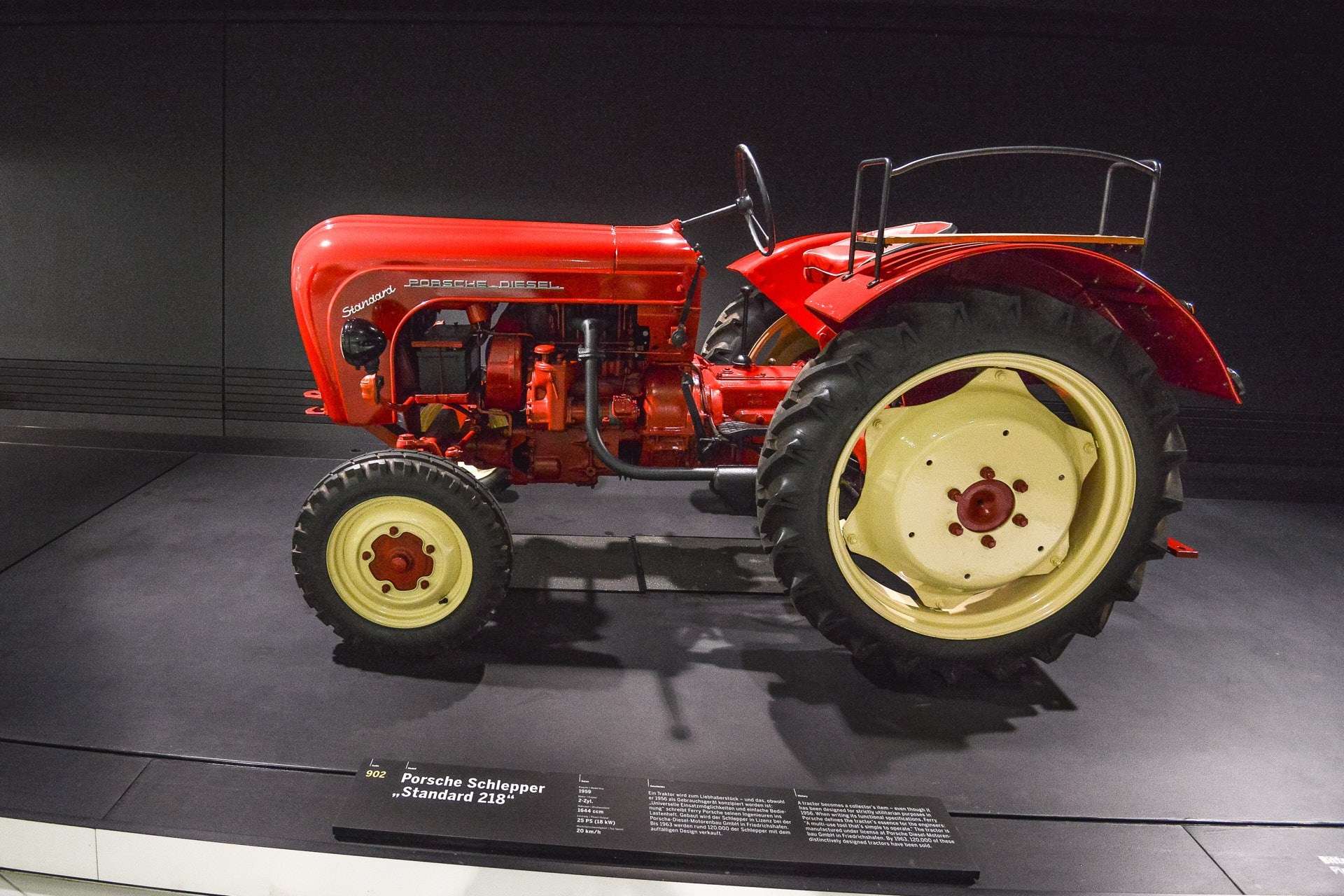 Музей Porsche в Штутгарте (2016 год). Репортажный фотограф в Минске. Алексей Матюшков