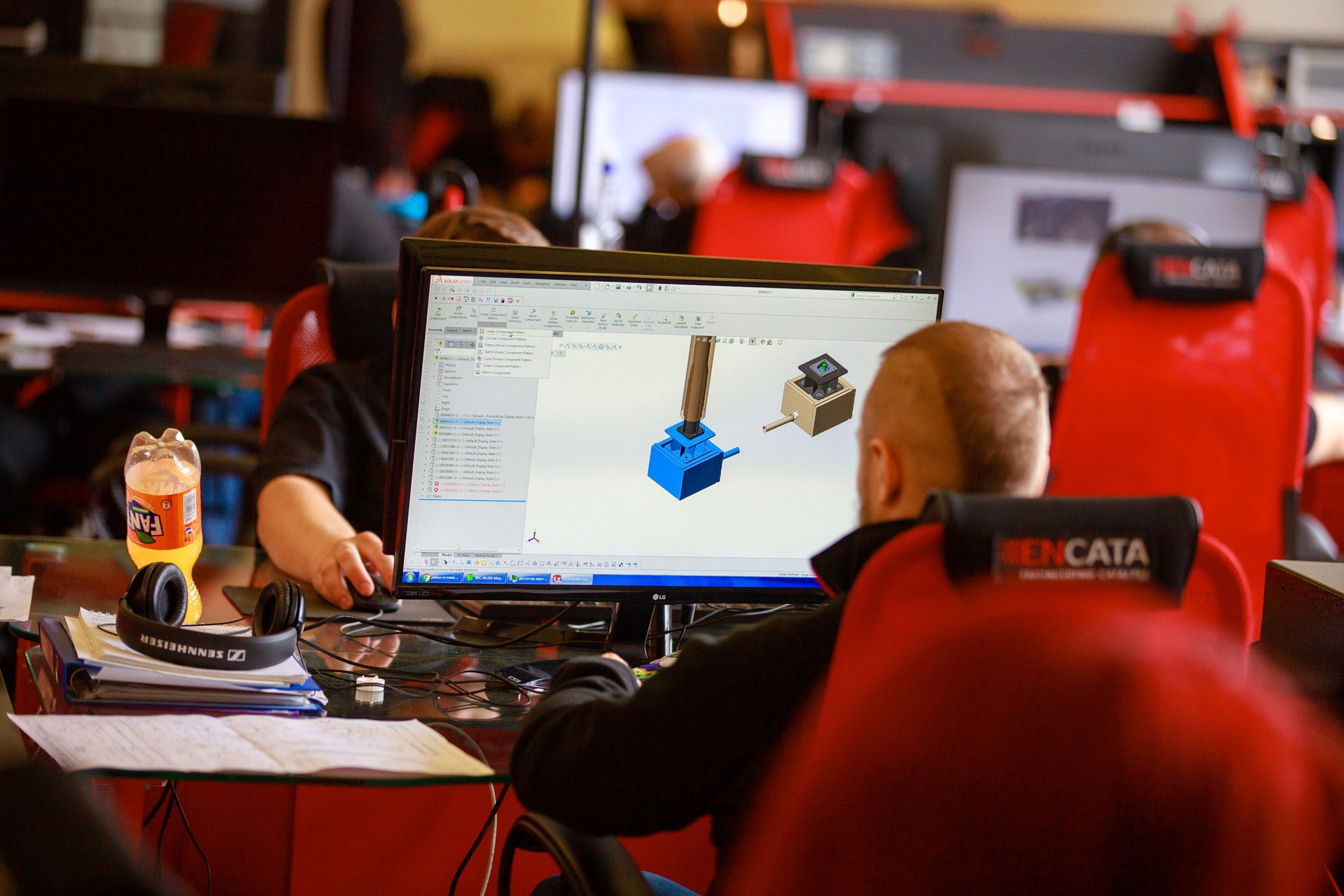 Репортаж из ENCATA — сервис конструкторской разработки. Репортажный фотограф в Минске. Алексей Матюшков