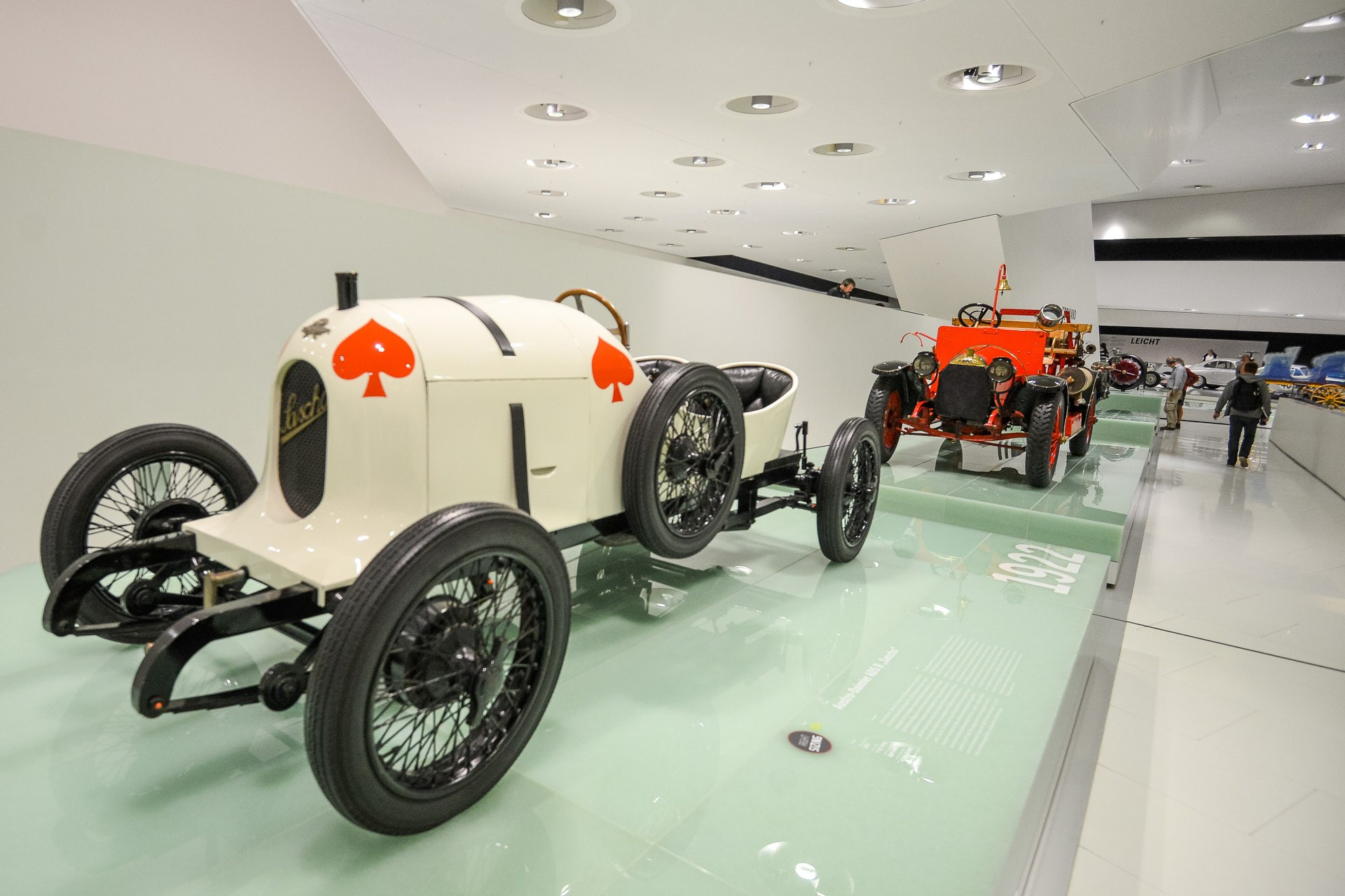 Музей Porsche в Штутгарте (2016 год). Репортажный фотограф в Минске. Алексей Матюшков