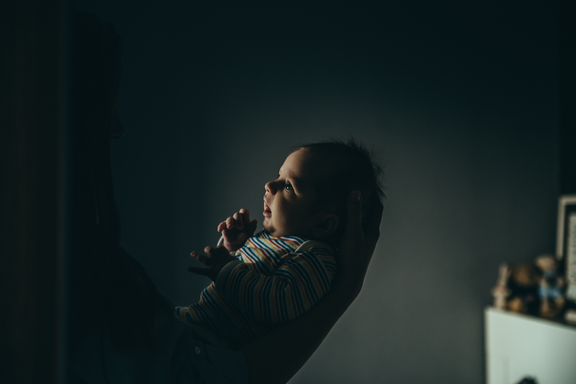 Мила, Саша и сынок Ваня. Фотограф новорожденных в стиле lifestyle в Воронеже Юлия Ключникова