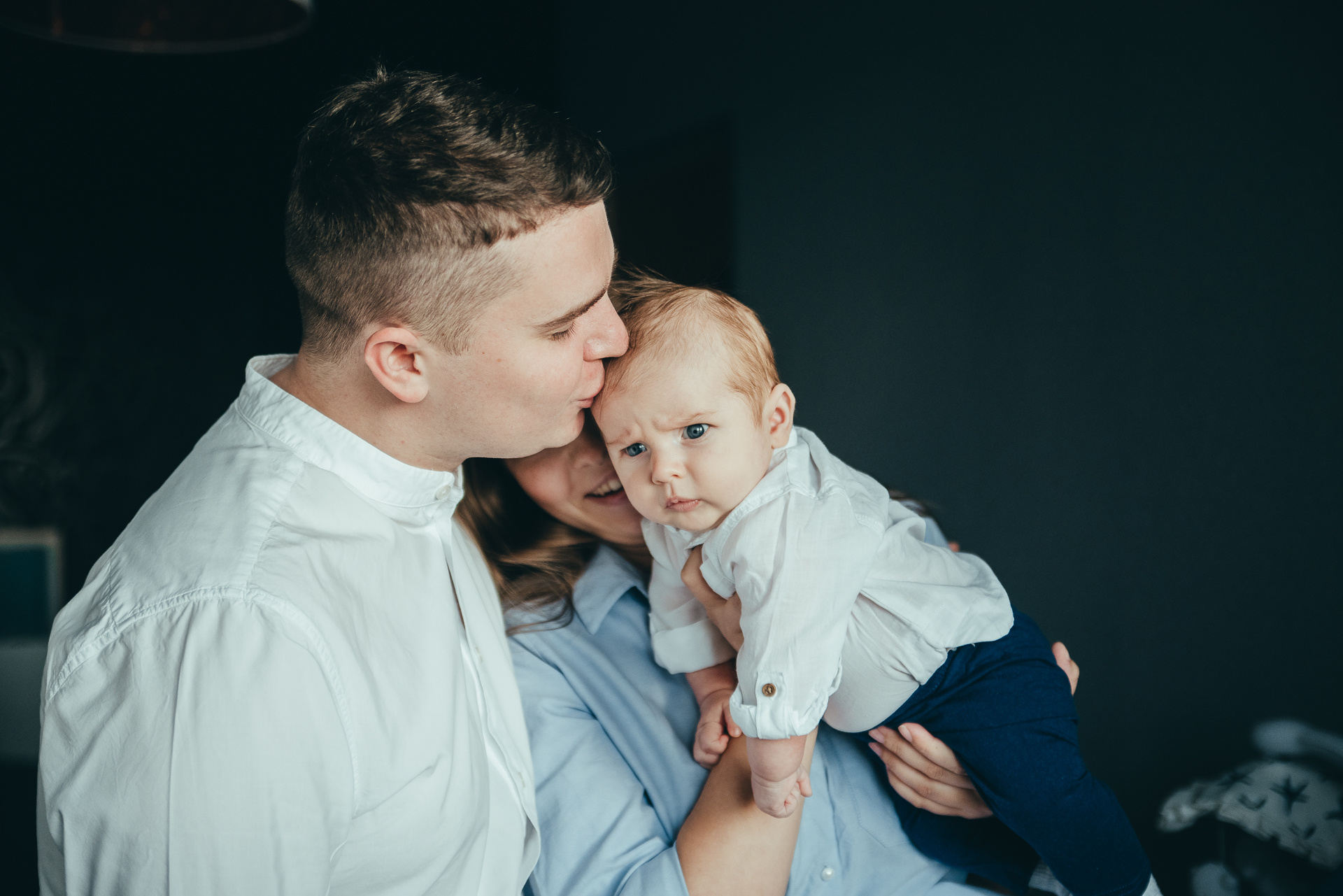 Мила, Саша и сынок Ваня. Фотограф новорожденных в стиле lifestyle в Воронеже Юлия Ключникова