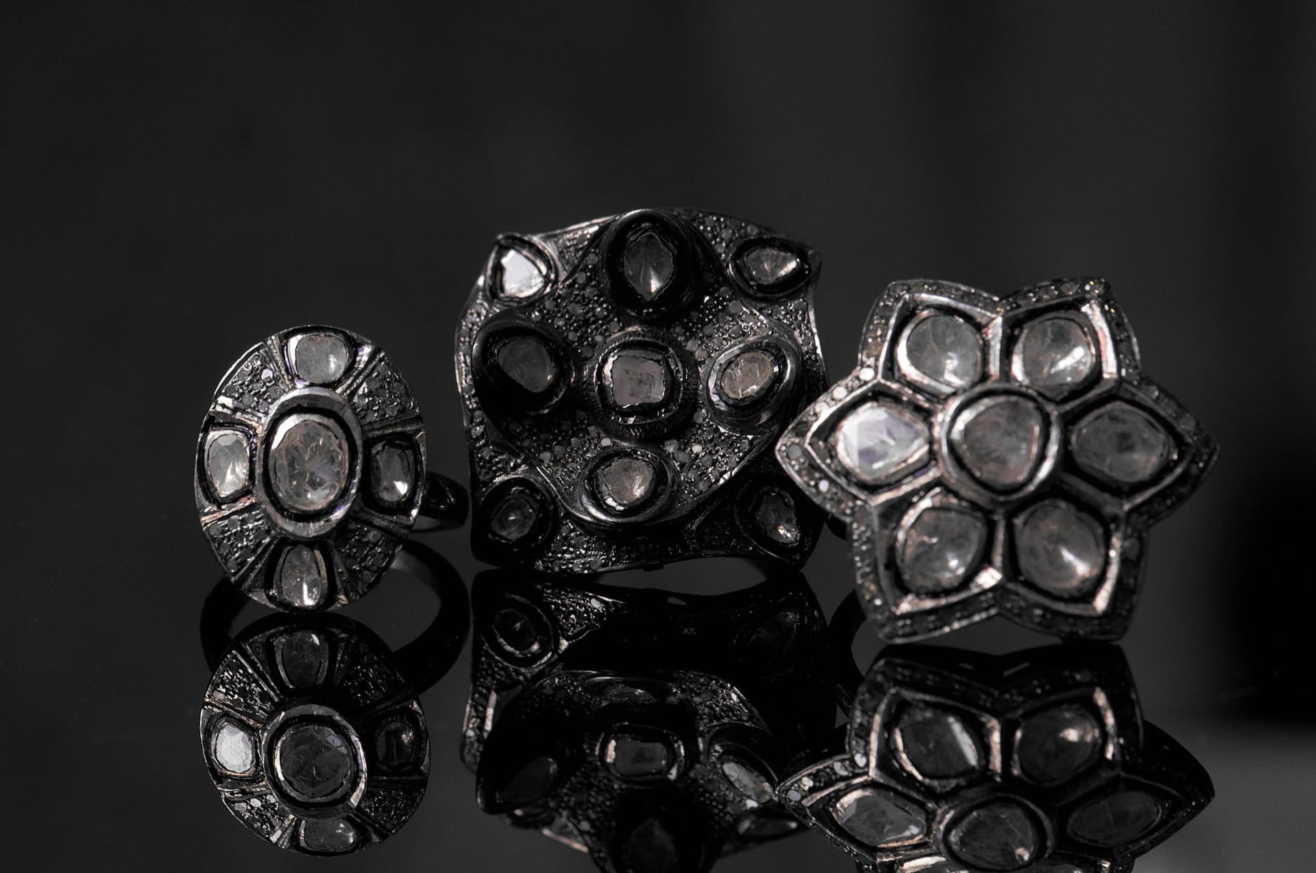 Кольца из серебра с алмазами Кундан