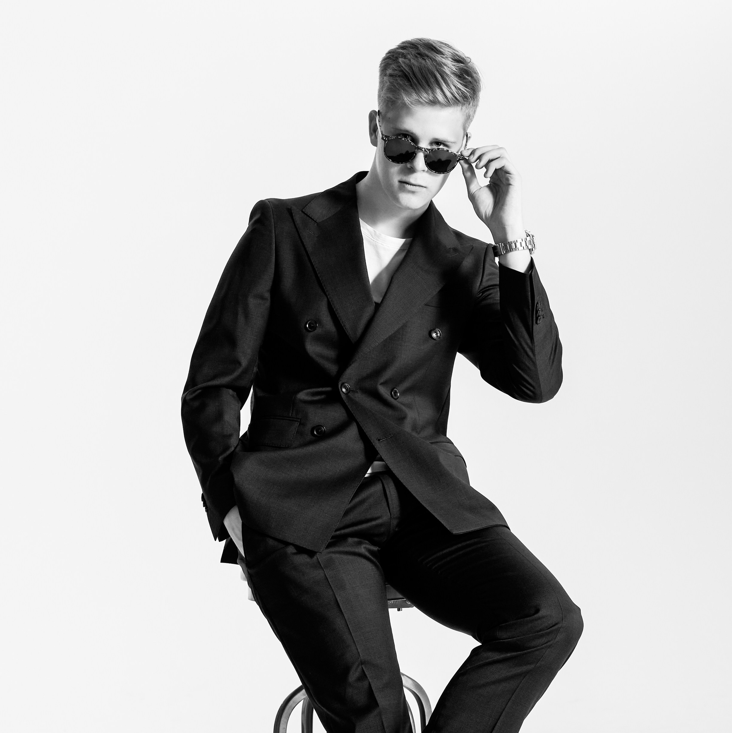 Contacts. Reportage photographer Vlad Shishkin