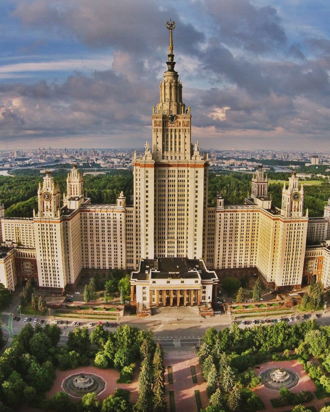 Обзор архитектуры Москвы. Индивидуальные авторские экскурсии, музеи и выставки в Москве