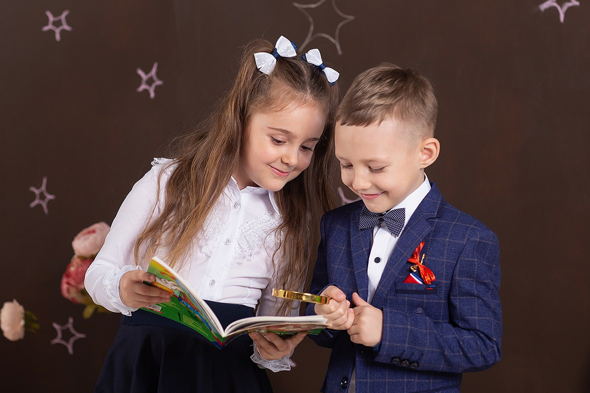 Фотограф в школу. Выпускные альбомы.  Фотограф Наталья Наконечная. Фотостудия «Ай-Би-эН»