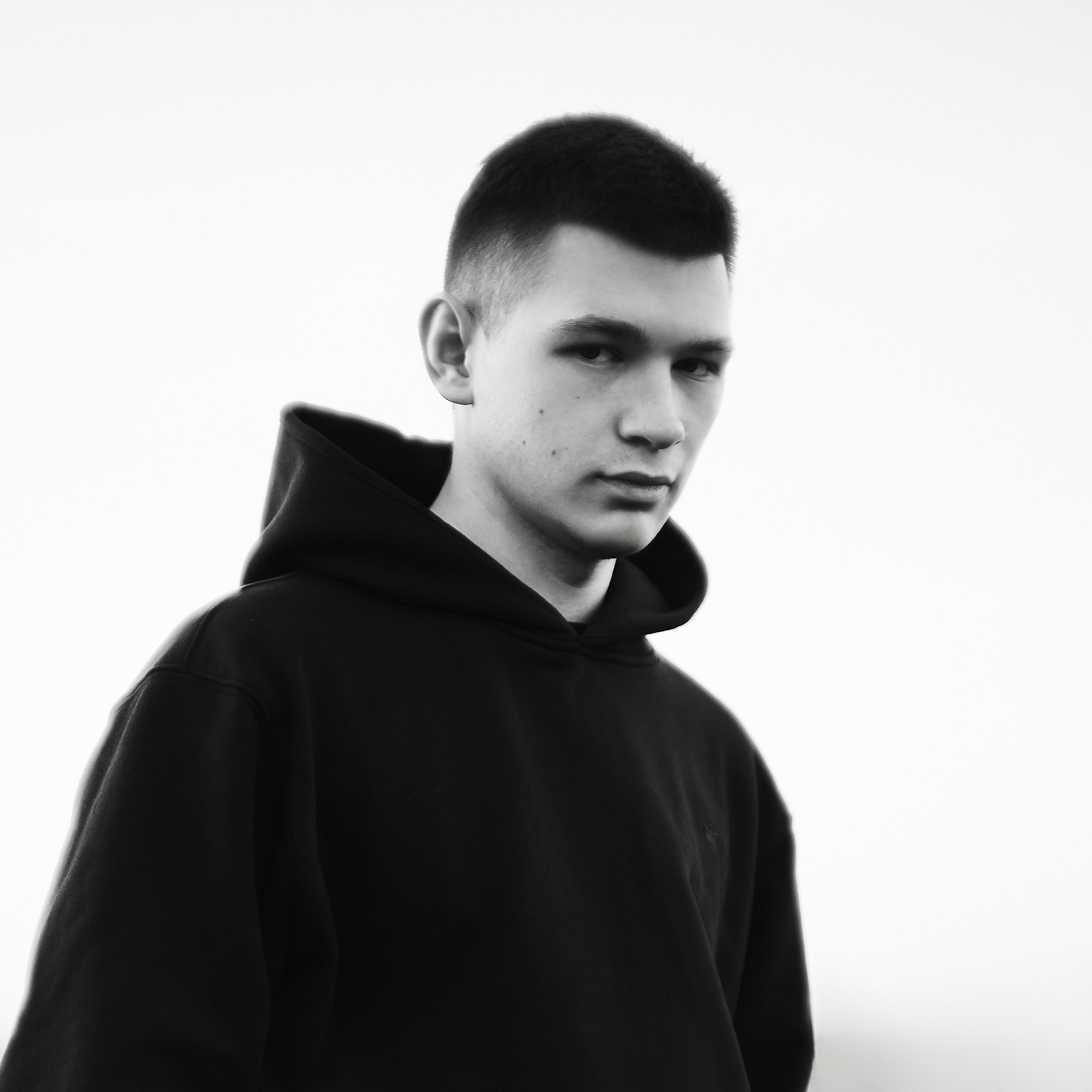 Контакты. Репортажный фотограф в Москве Илья Закурин