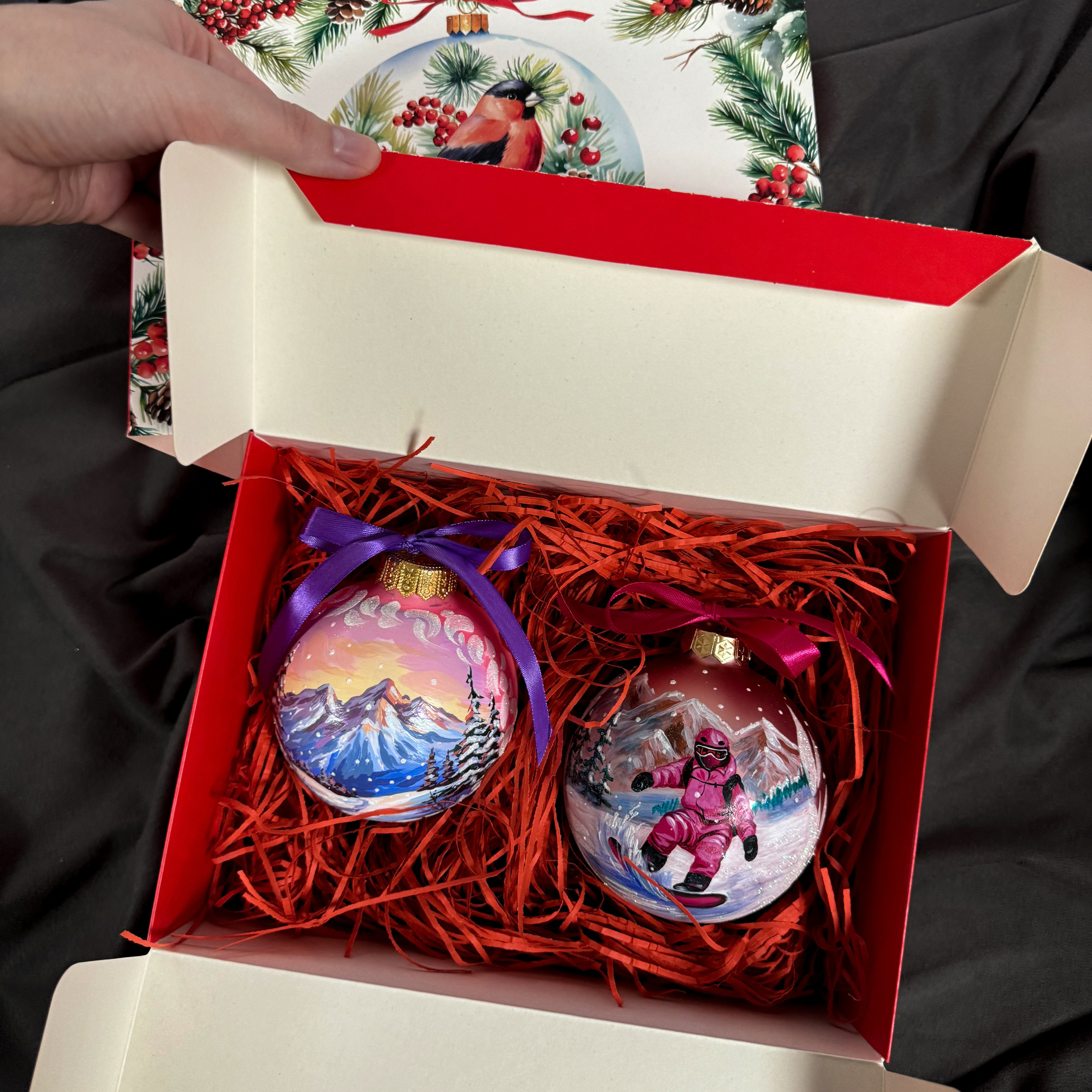Магазин ёлочных шаров с ручной художественной росписью. Художественная ручная роспись елочных шаров, корпоративные подарки и восковые аромасвечи