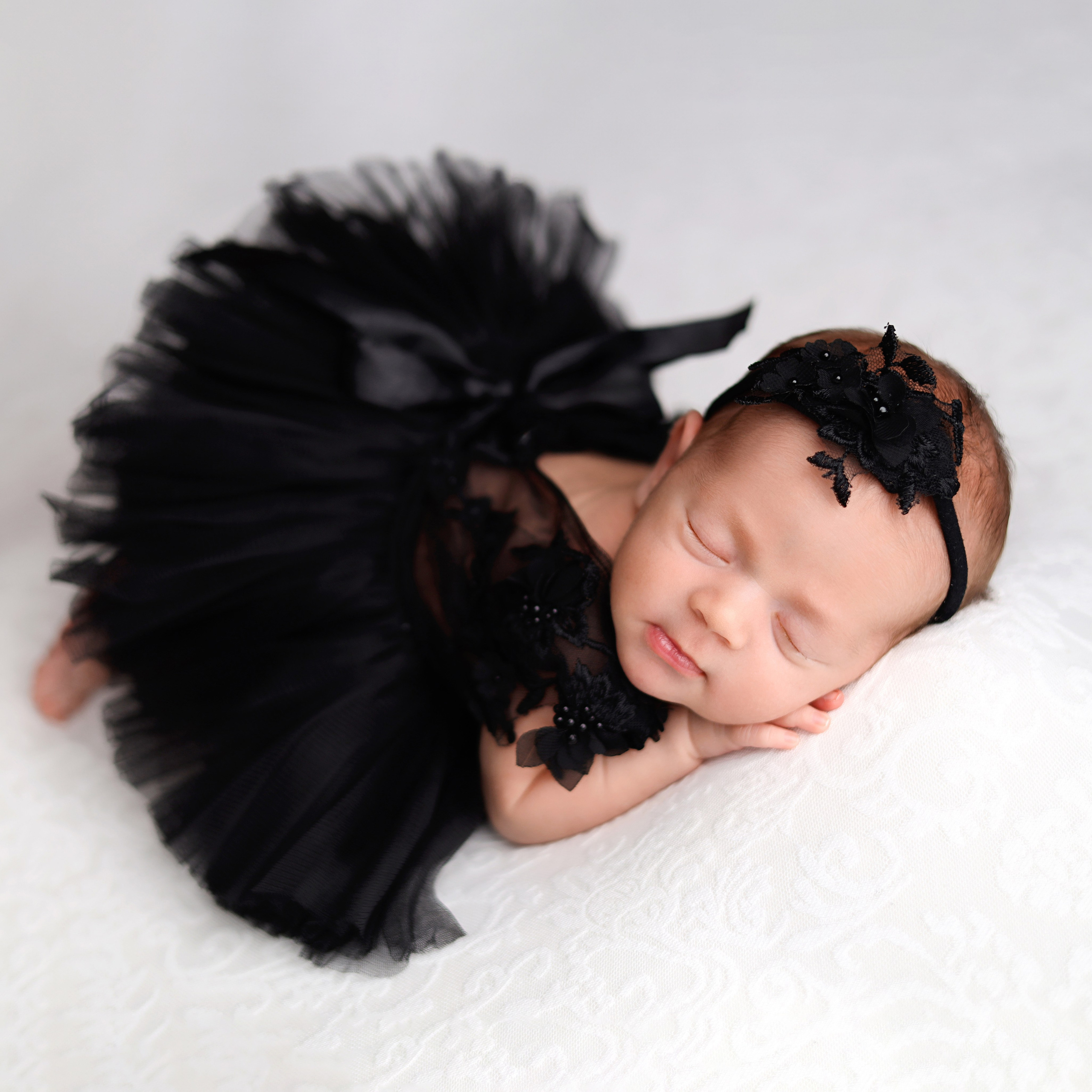 Newborn photo shoot in Moscow