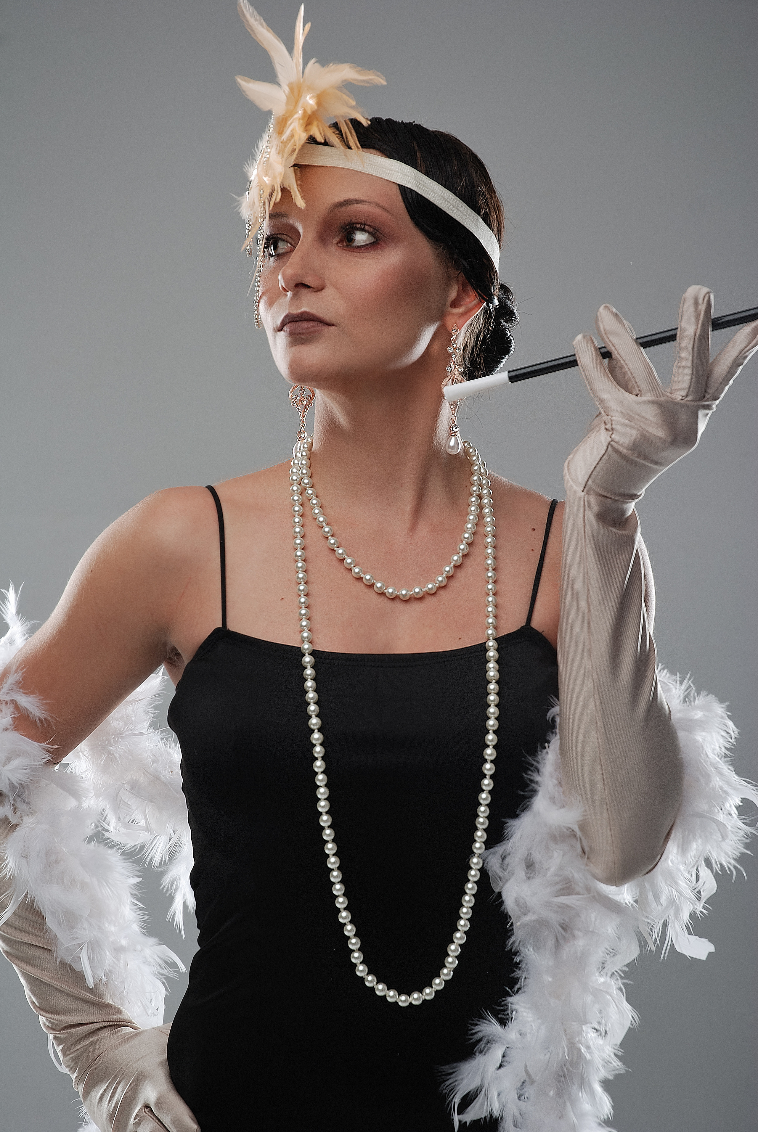 Студийная фотосессия в Сызрани от фотографа Дмитрия Кищенко, прокат нарядов для фотосессий, артстудия "Мастер и Маргарита".