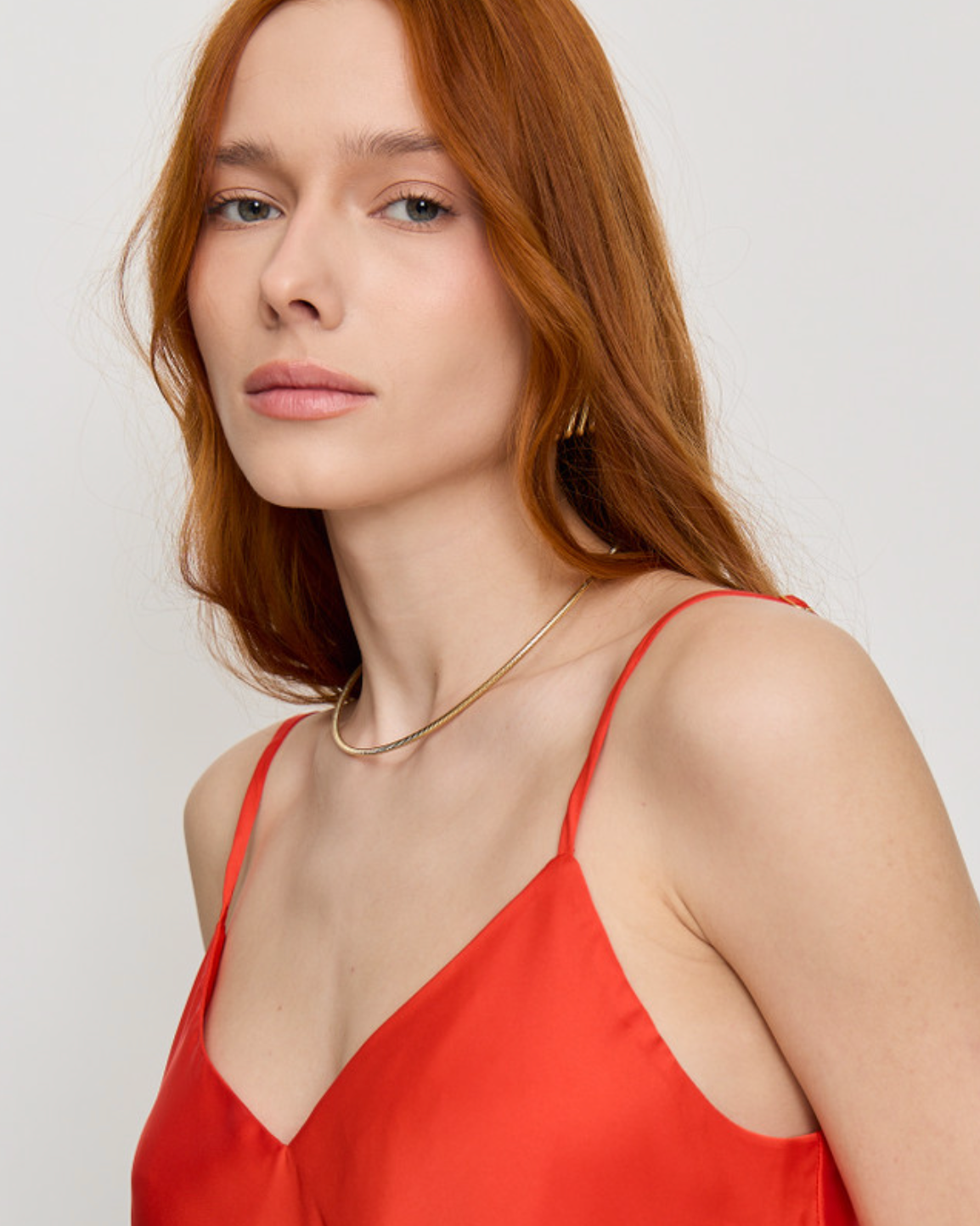 найти рыжую модель девушку для съемок одежды и обуви на вб и озон