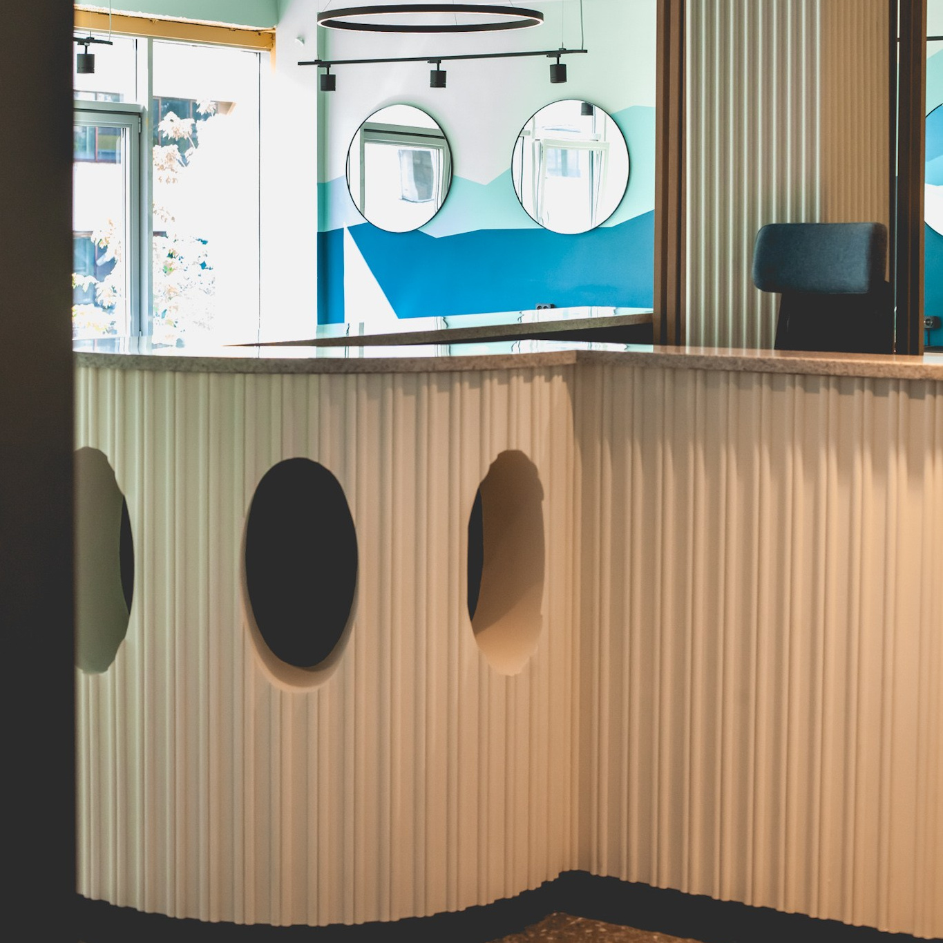 Gallery «IN». Artista Nazarova. Universe strings singing