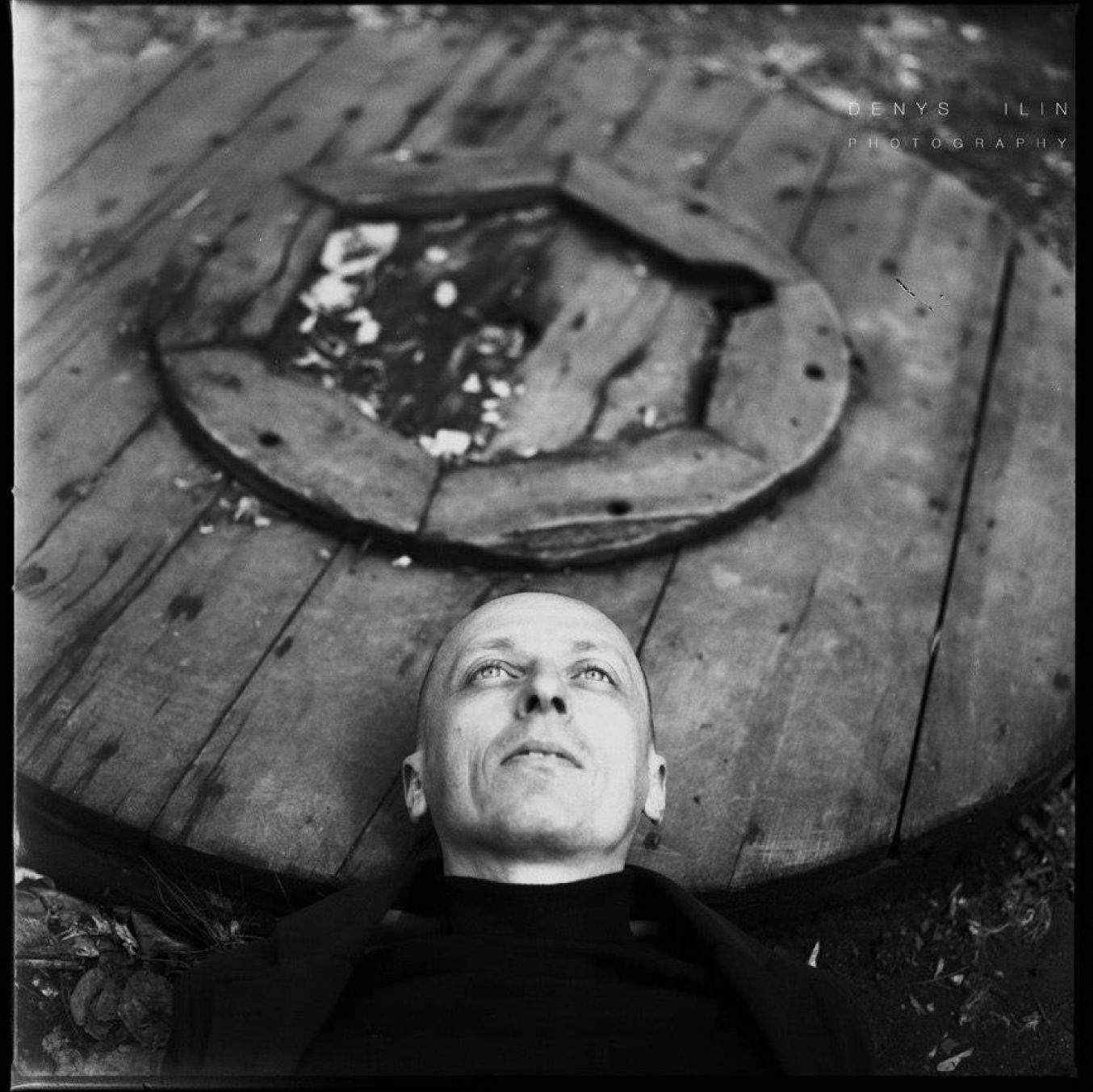 КОНТАКТЫ. Портретный фотограф в Москве Слава Новиков