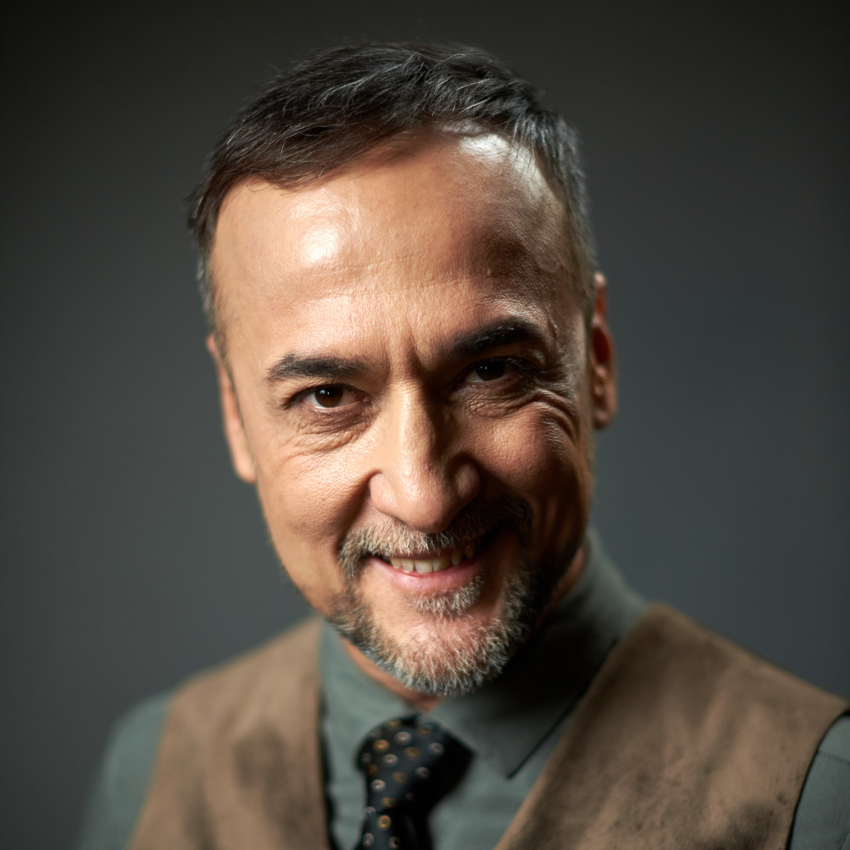 Мужской портрет для бизнеса и соцсетей. Фотограф в Москве Михаил Елизарьев