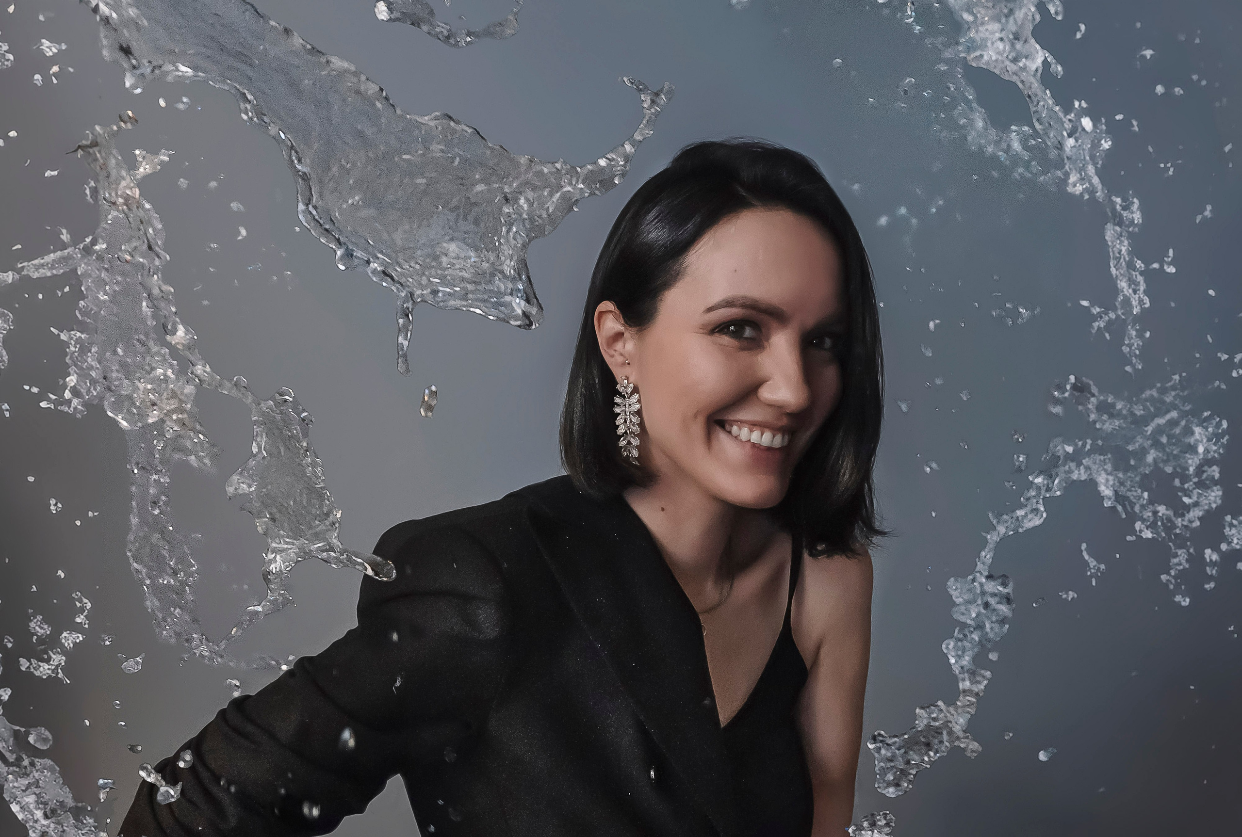 Contacts / Контакты. Фотограф Айгуль Вишня, съёмка в Москве и Санкт-Петербурге