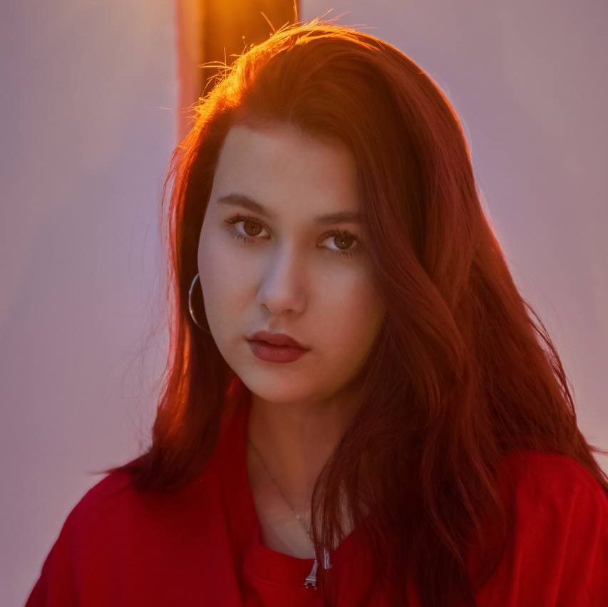 ФОТОГРАФ/ КОНТЕНТ-МЕЙКЕР/ ЙОШКАР-ОЛА ЛЕНА ОГОНЬ